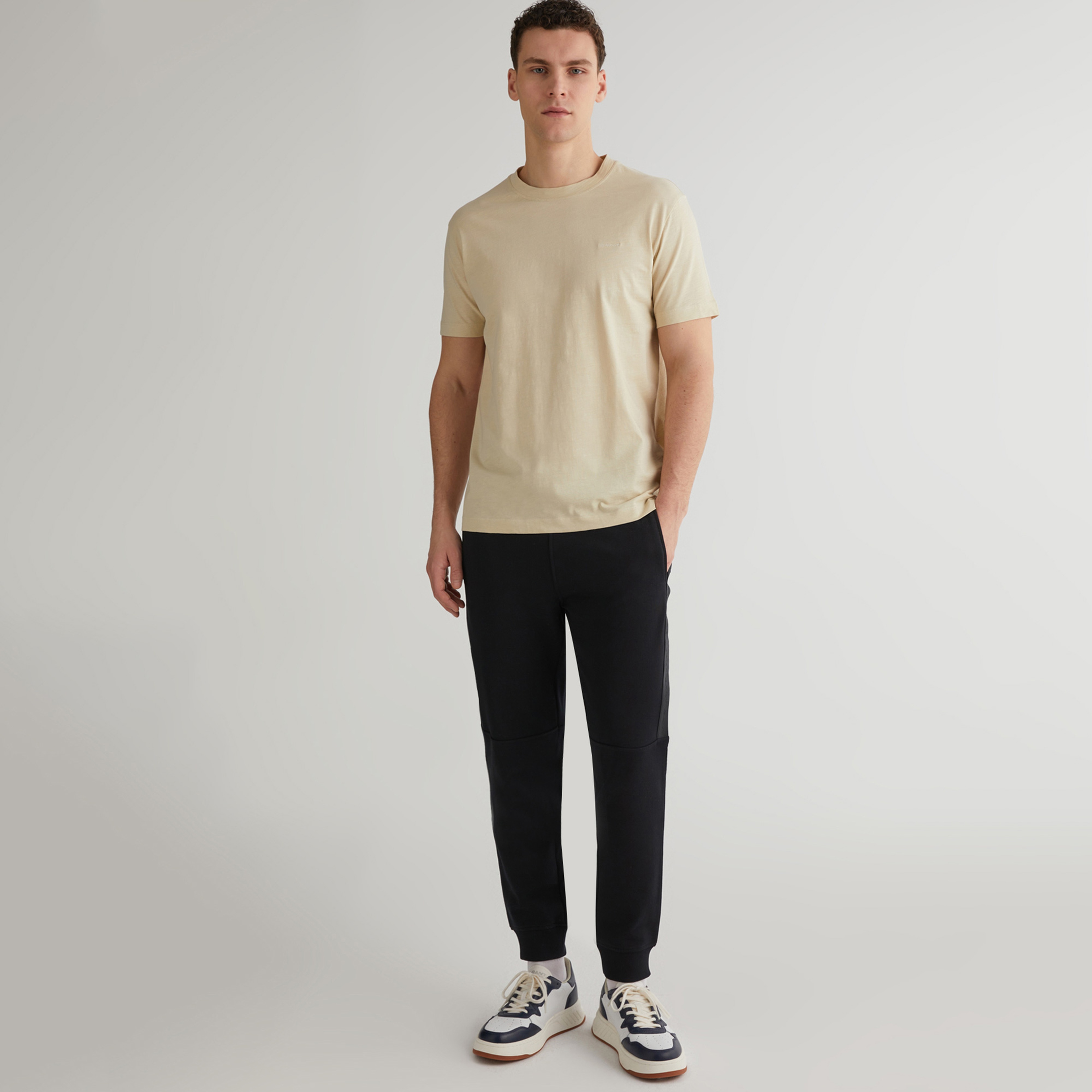 GANT Erkek Bej Regular Fit Bisiklet Yaka Logolu T-shirt