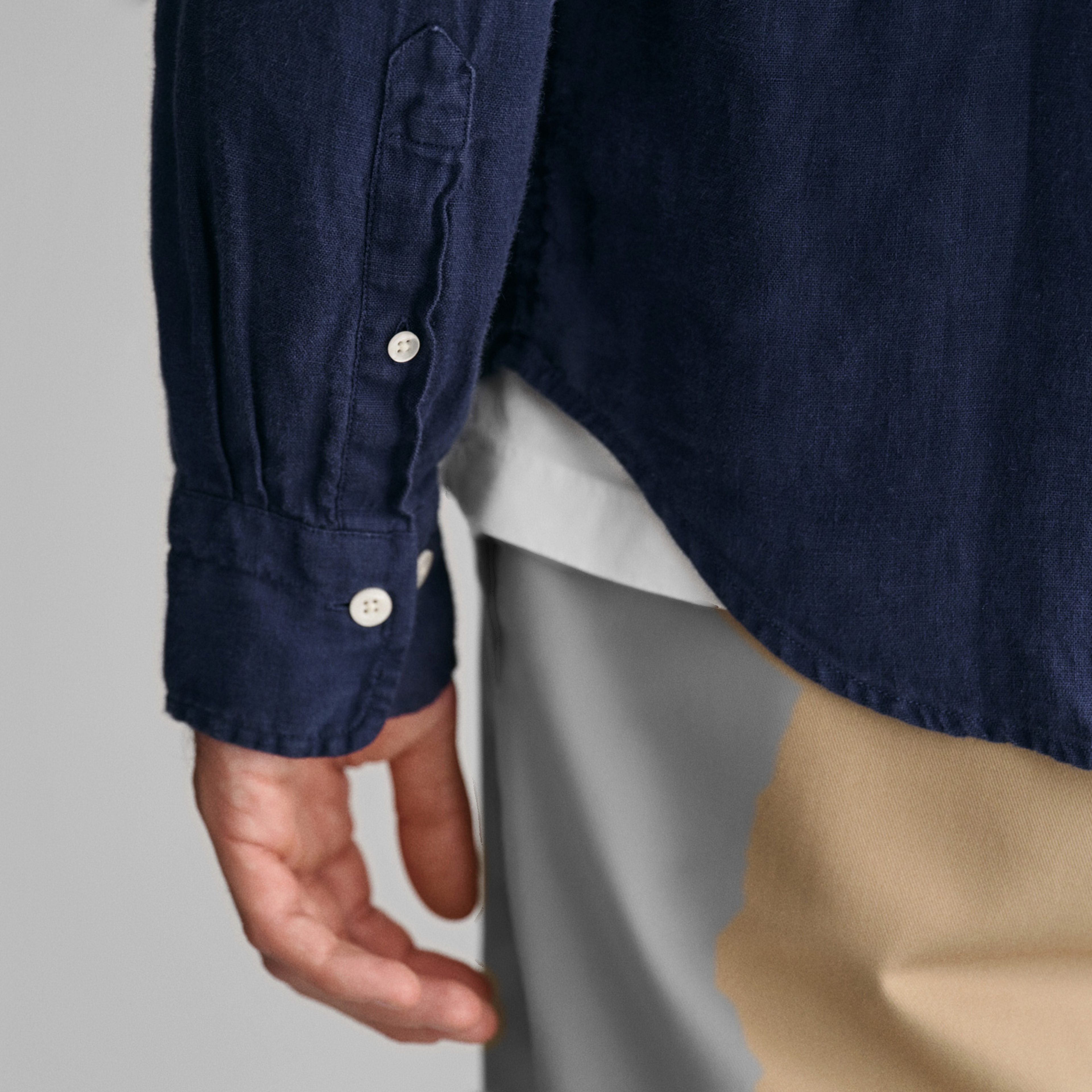 GANT Erkek Lacivert Regular Fit Düğmeli Yaka Keten Gömlek