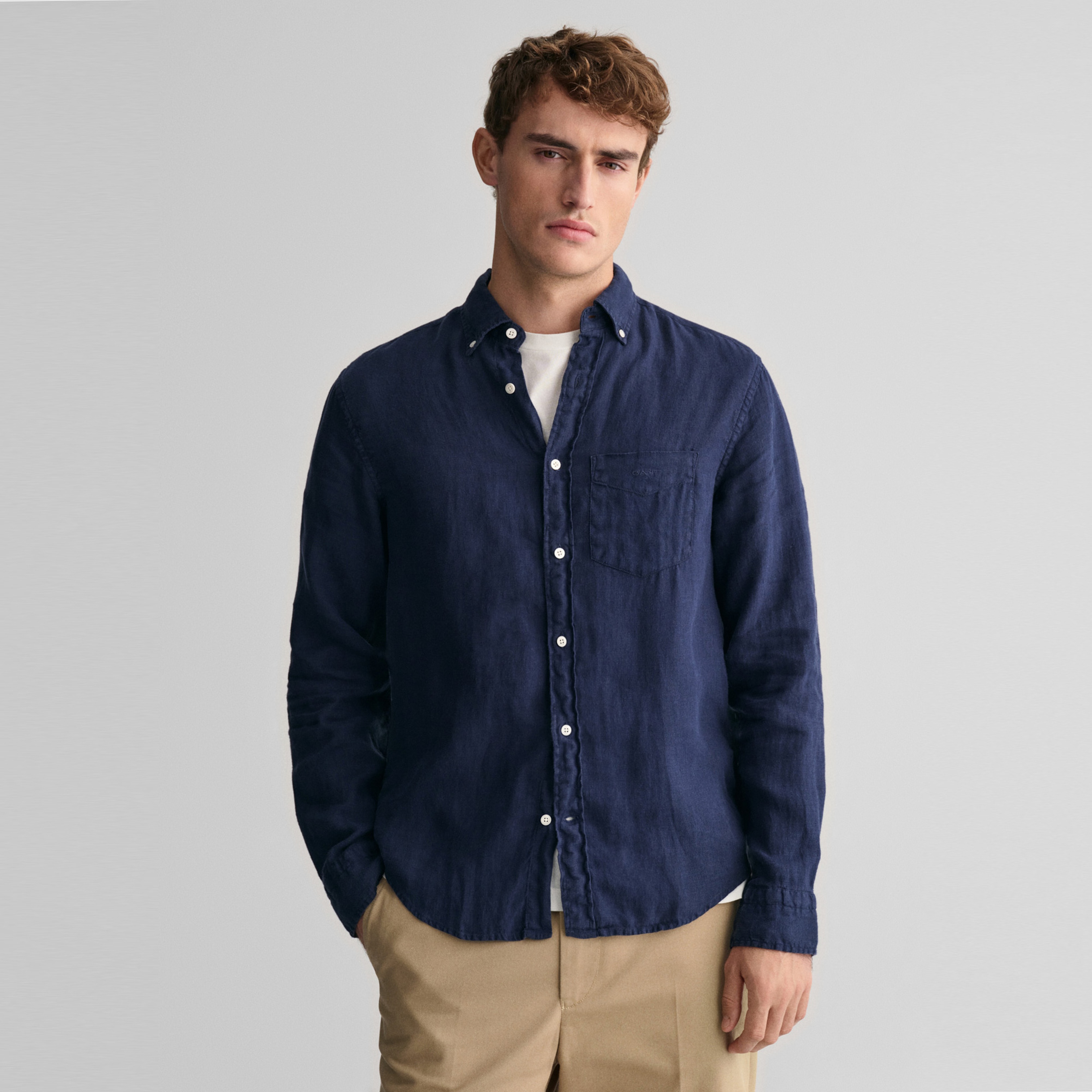 GANT Erkek Lacivert Regular Fit Düğmeli Yaka Keten Gömlek