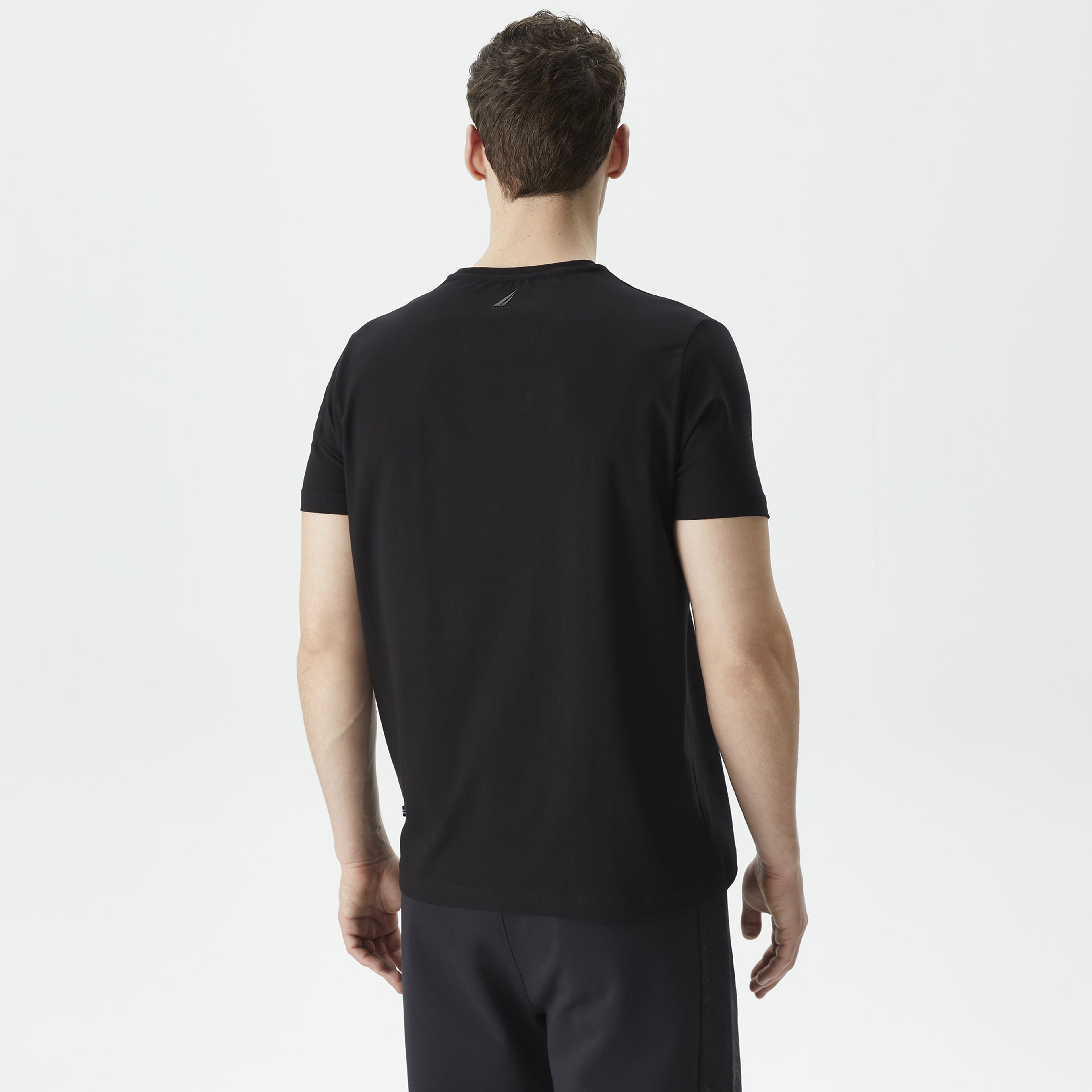 Nautica Erkek Siyah Standart Fit T-Shirt