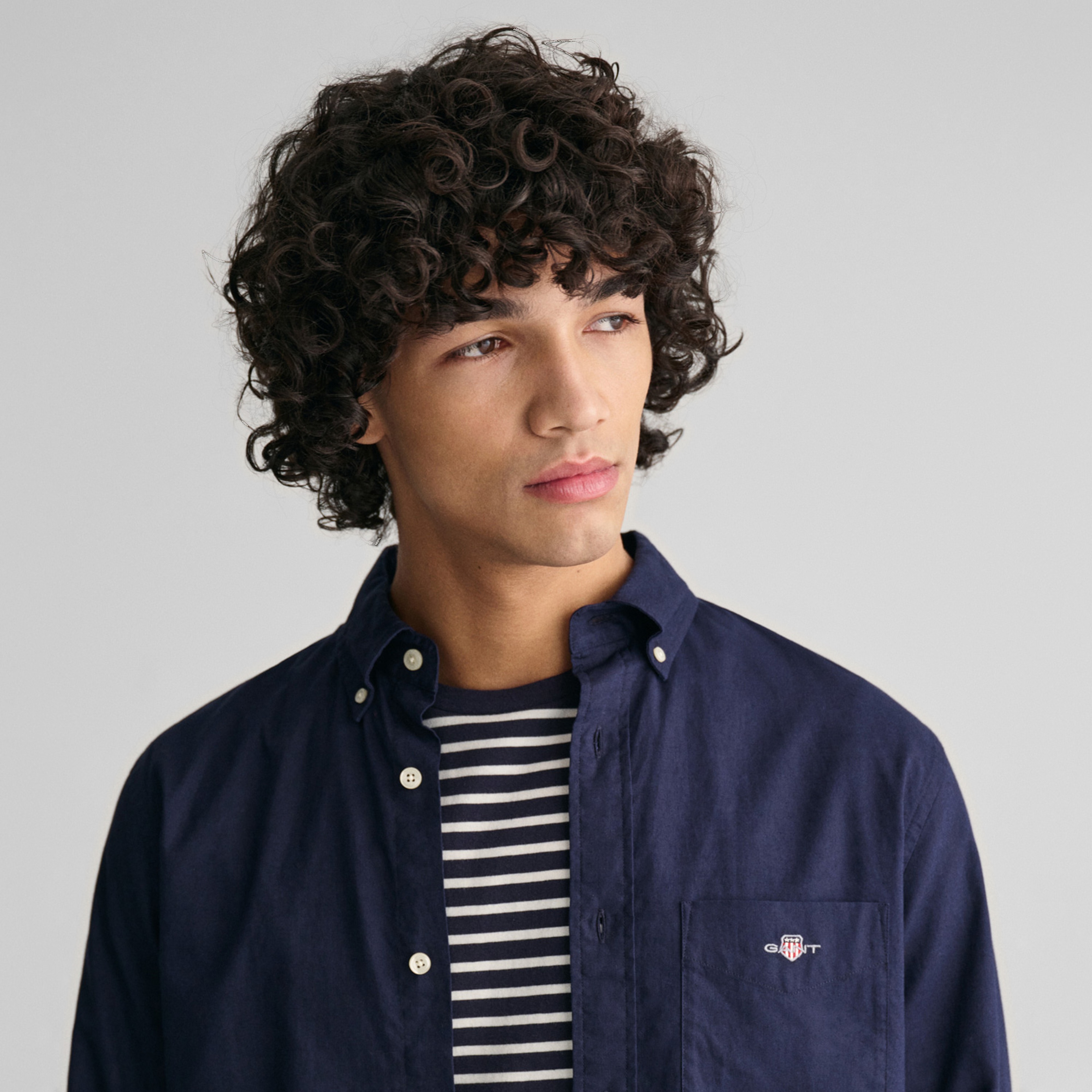 GANT Erkek Lacivert Regular Fit Düğmeli Yaka Gömlek