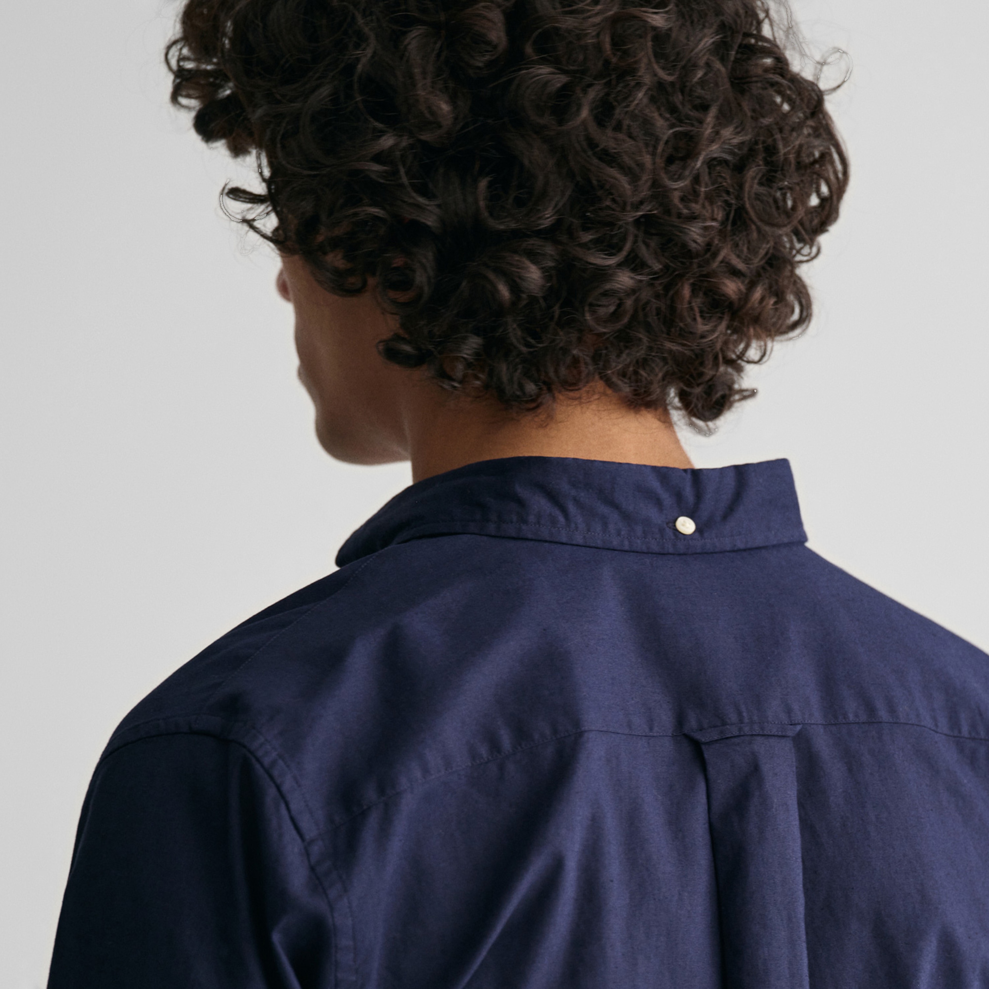 GANT Erkek Lacivert Regular Fit Düğmeli Yaka Gömlek