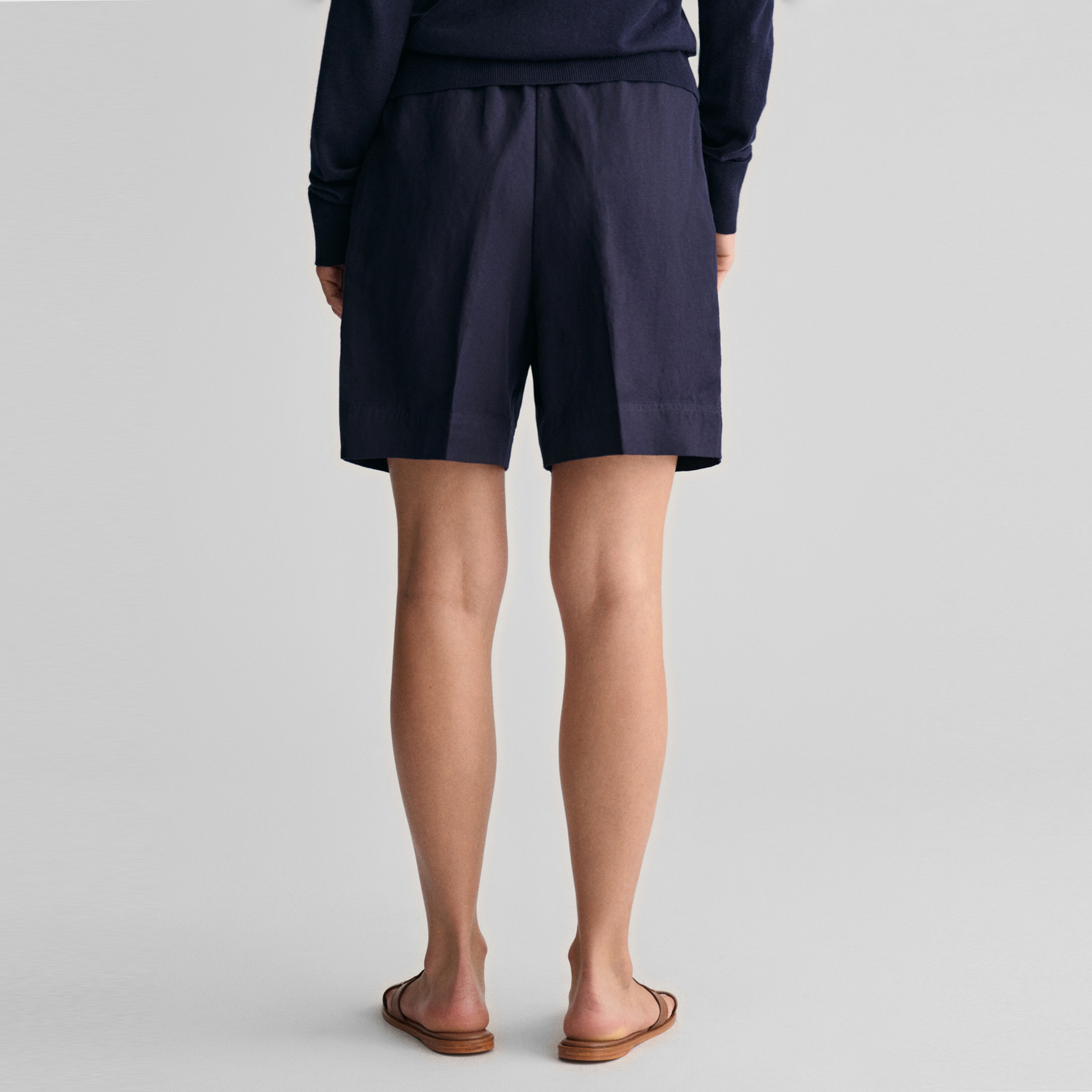 GANT Kadın Lacivert Relaxed Fit Keten Şort