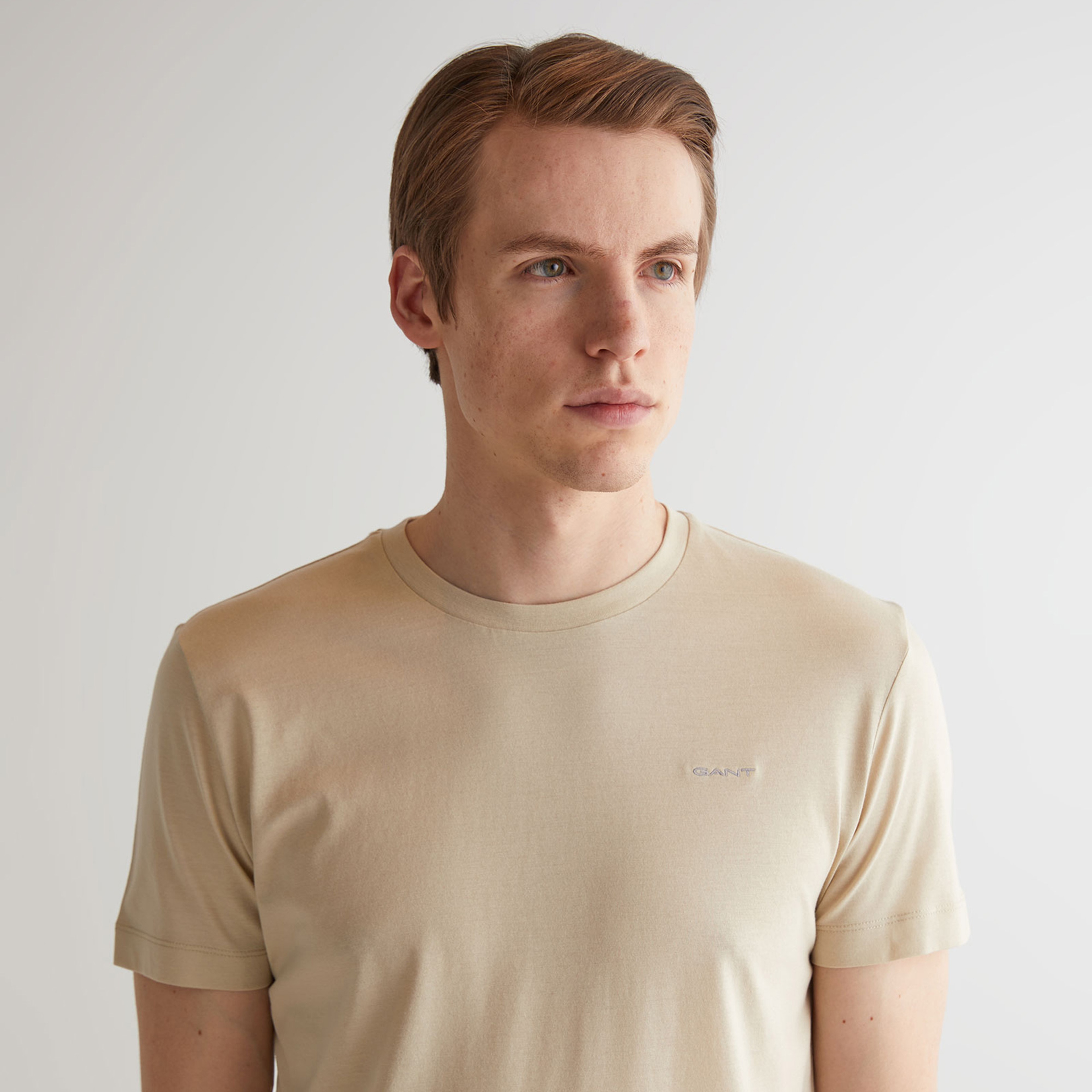 GANT Erkek Bej Slim Fit Bisiklet Yaka Logolu T-shirt