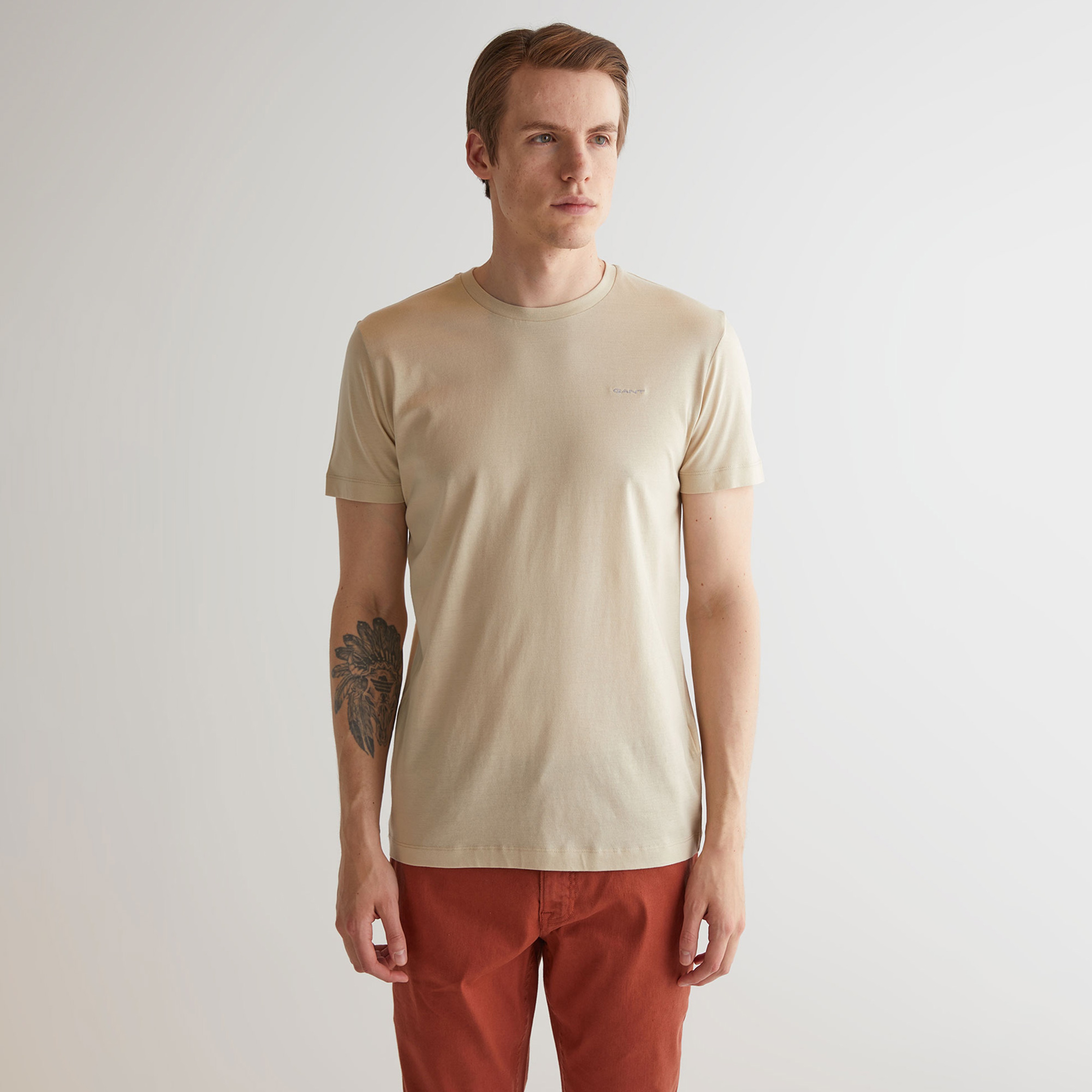 GANT Erkek Bej Slim Fit Bisiklet Yaka Logolu T-shirt