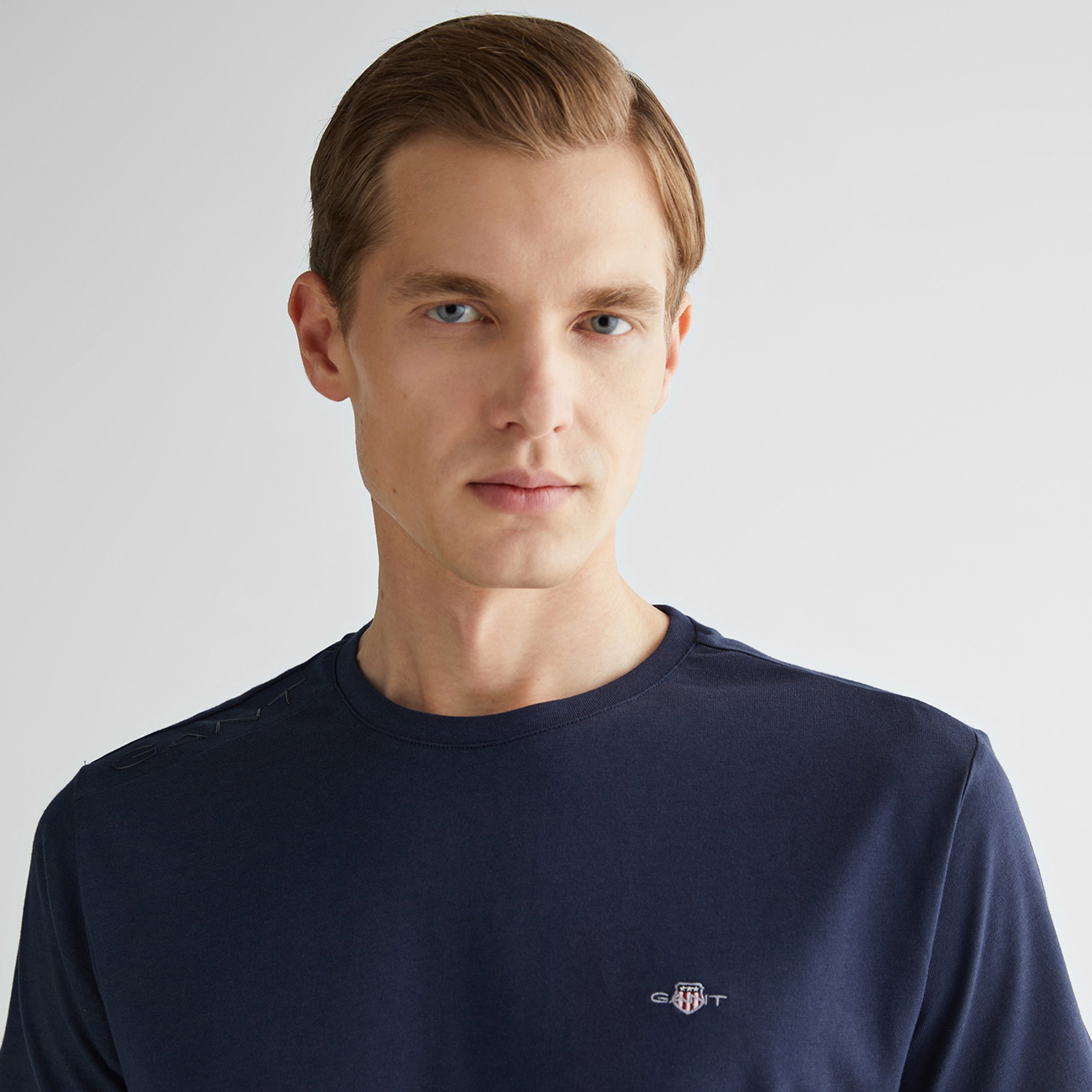 GANT Erkek Lacivert Regular Fit T-Shirt