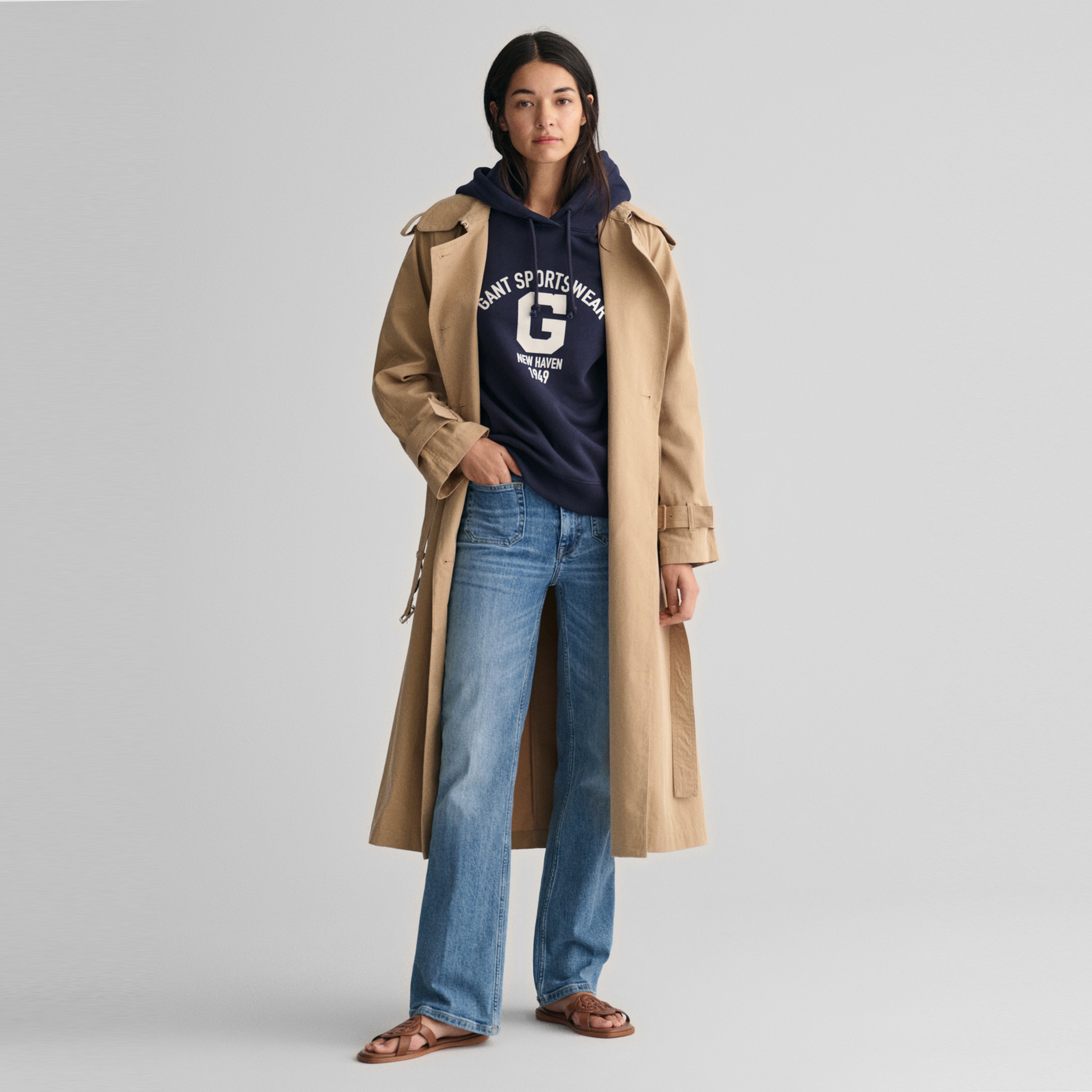 GANT Kadın Lacivert Relaxed Fit Kapüşonlu Logolu Sweatshirt