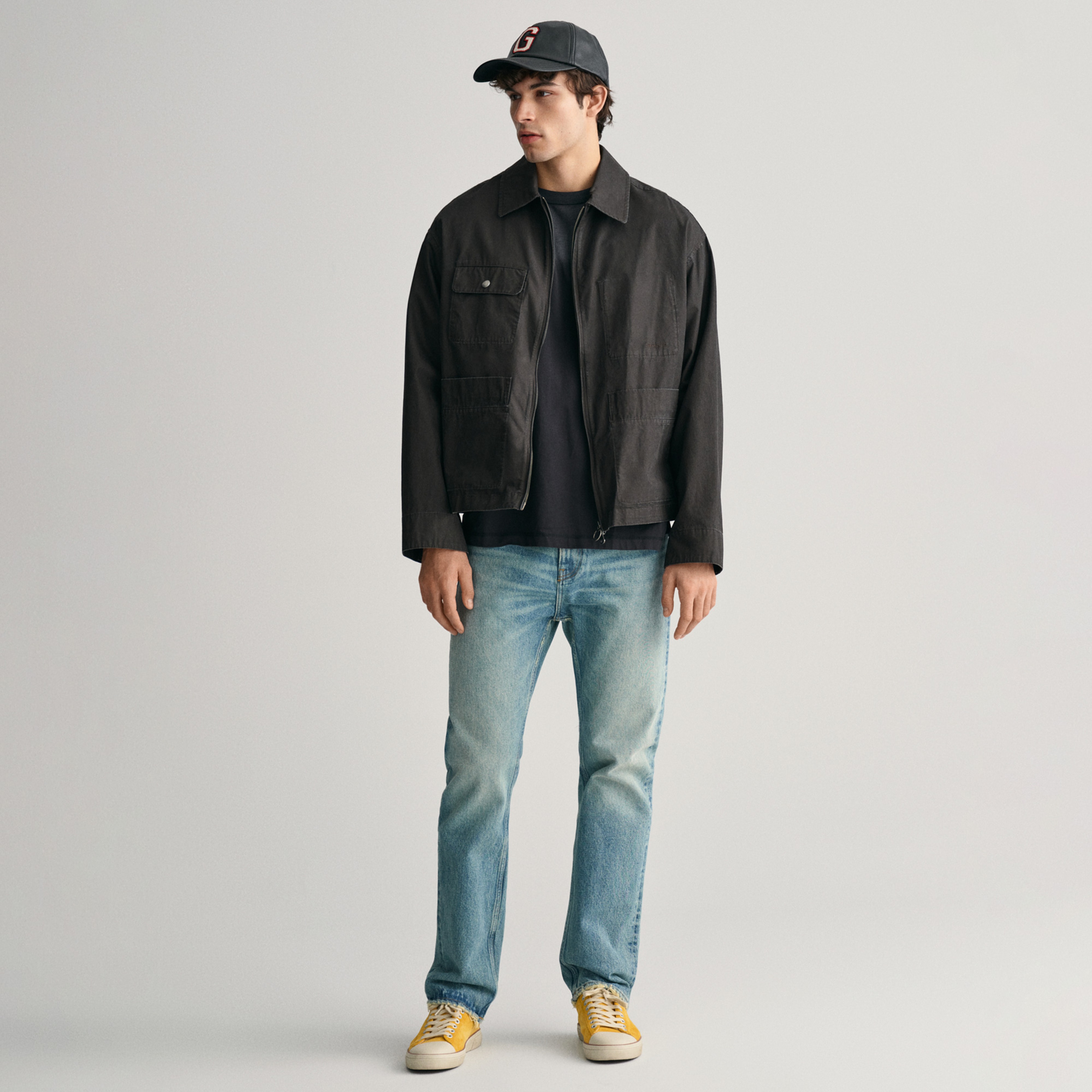 GANT Erkek Siyah Relaxed Fit Bisiklet Yaka Logolu T-shirt