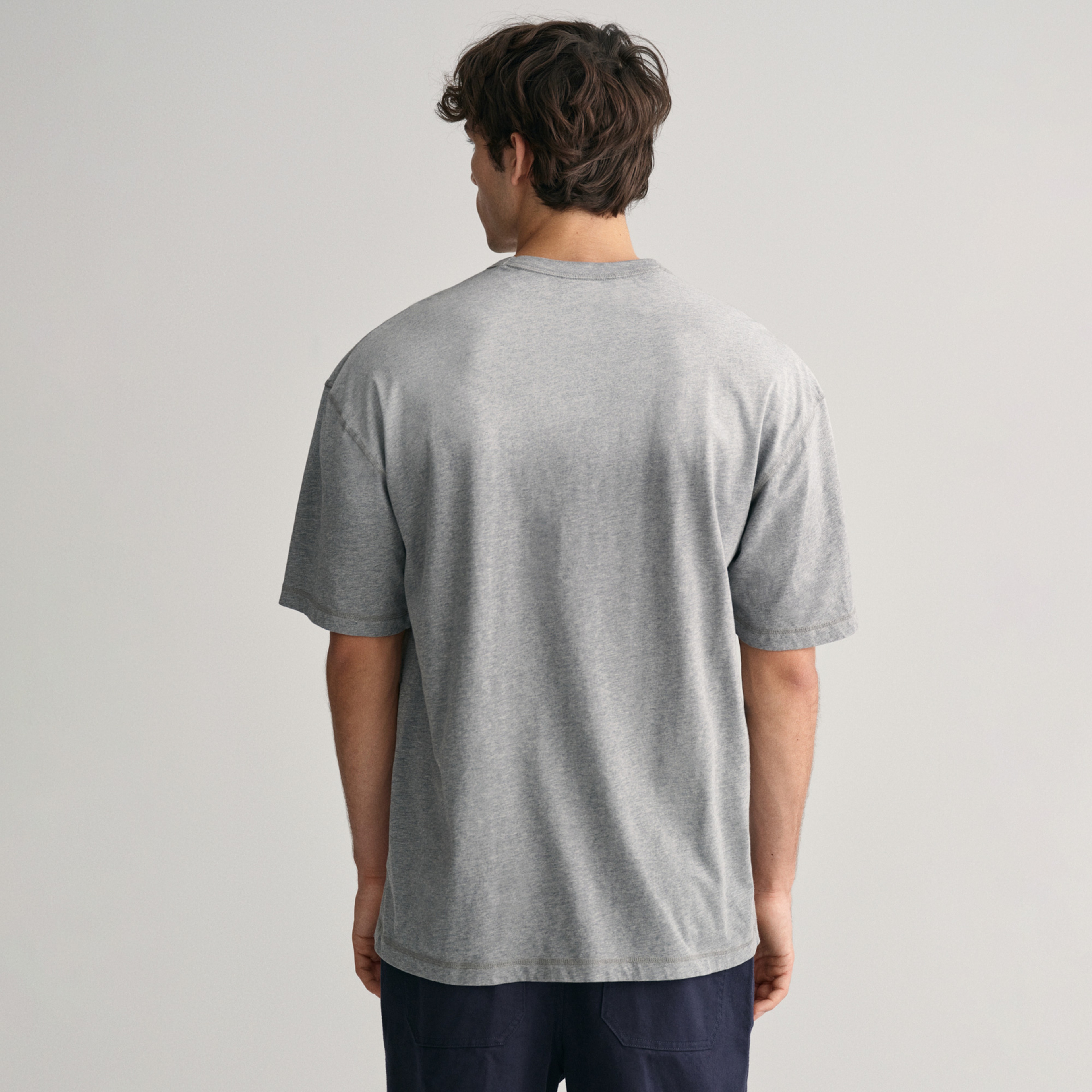 GANT Erkek Gri Relaxed Fit Bisiklet Yaka Logolu T-shirt
