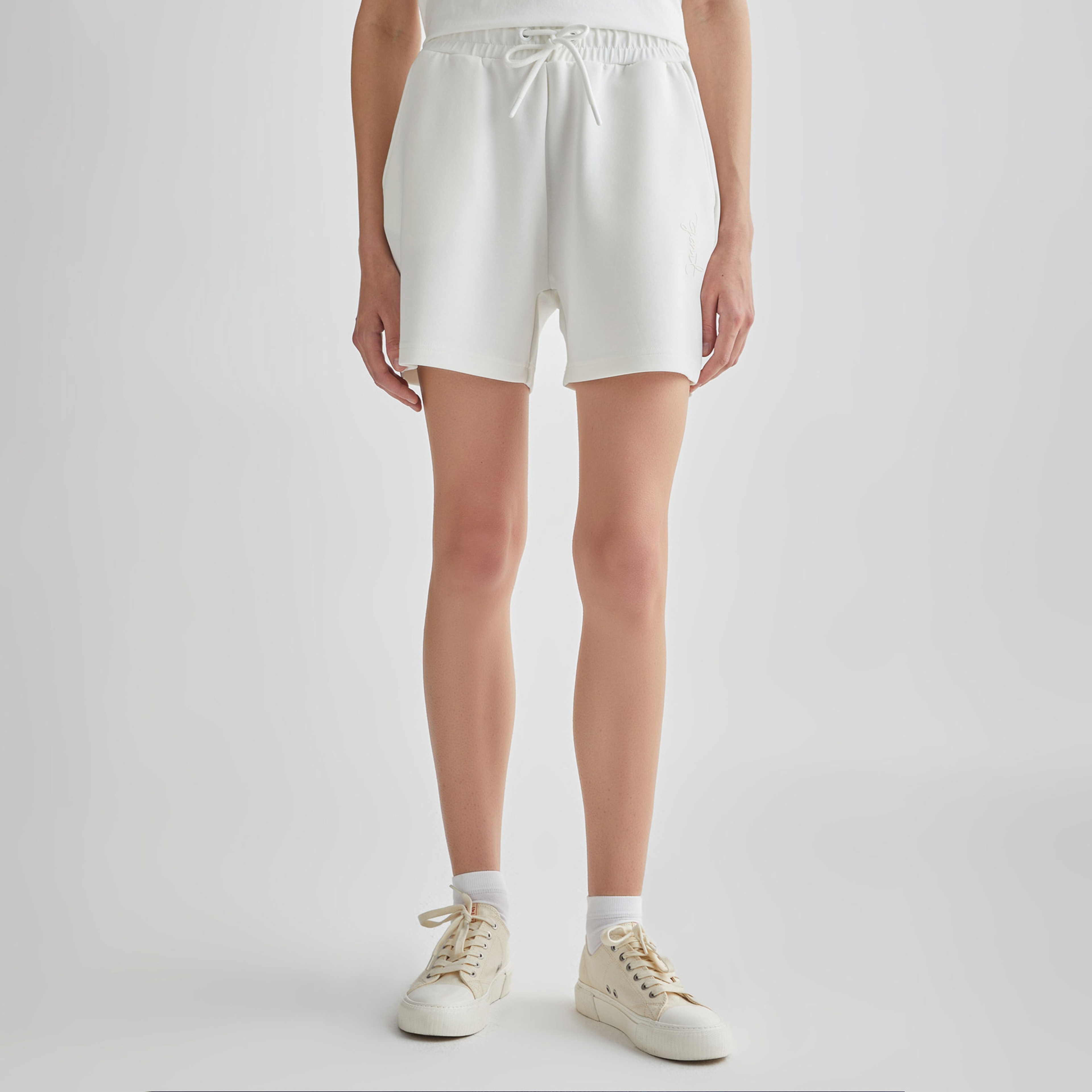 GANT Kadın Krem Regular Fit Şort