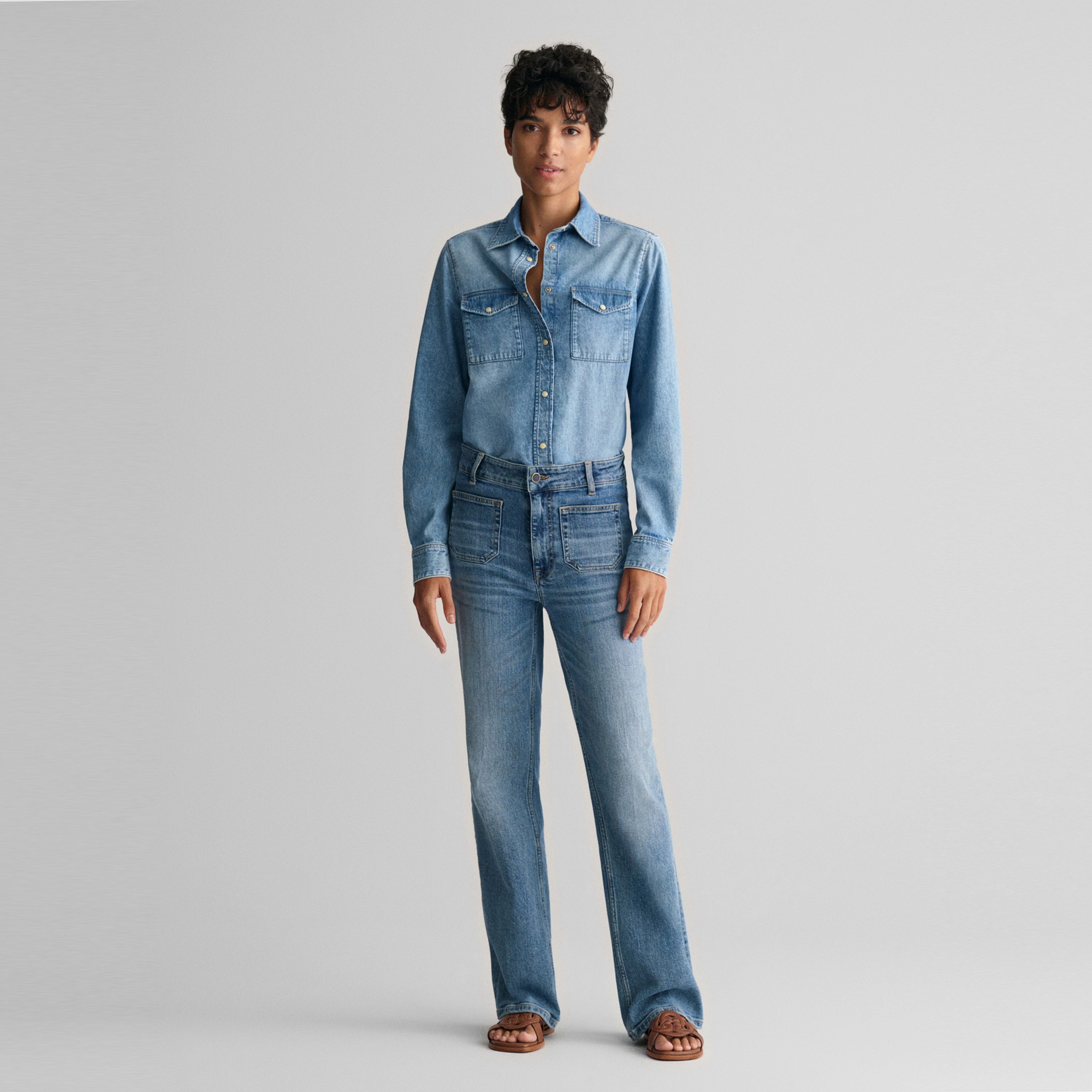 GANT Kadın Mavi Regular Fit Klasik Yaka Gömlek