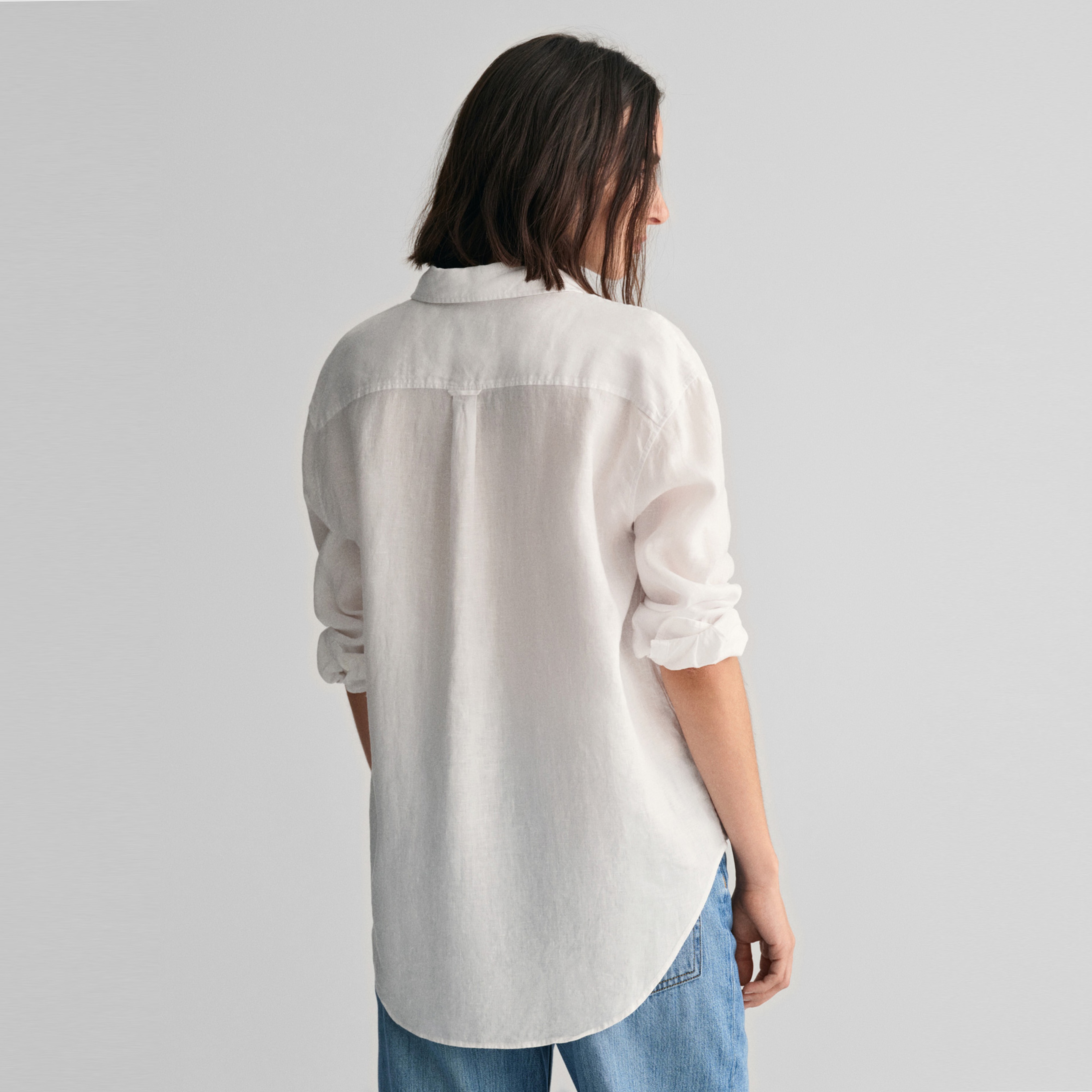 GANT Kadın Beyaz Relaxed Fit Klasik Yaka Keten Gömlek