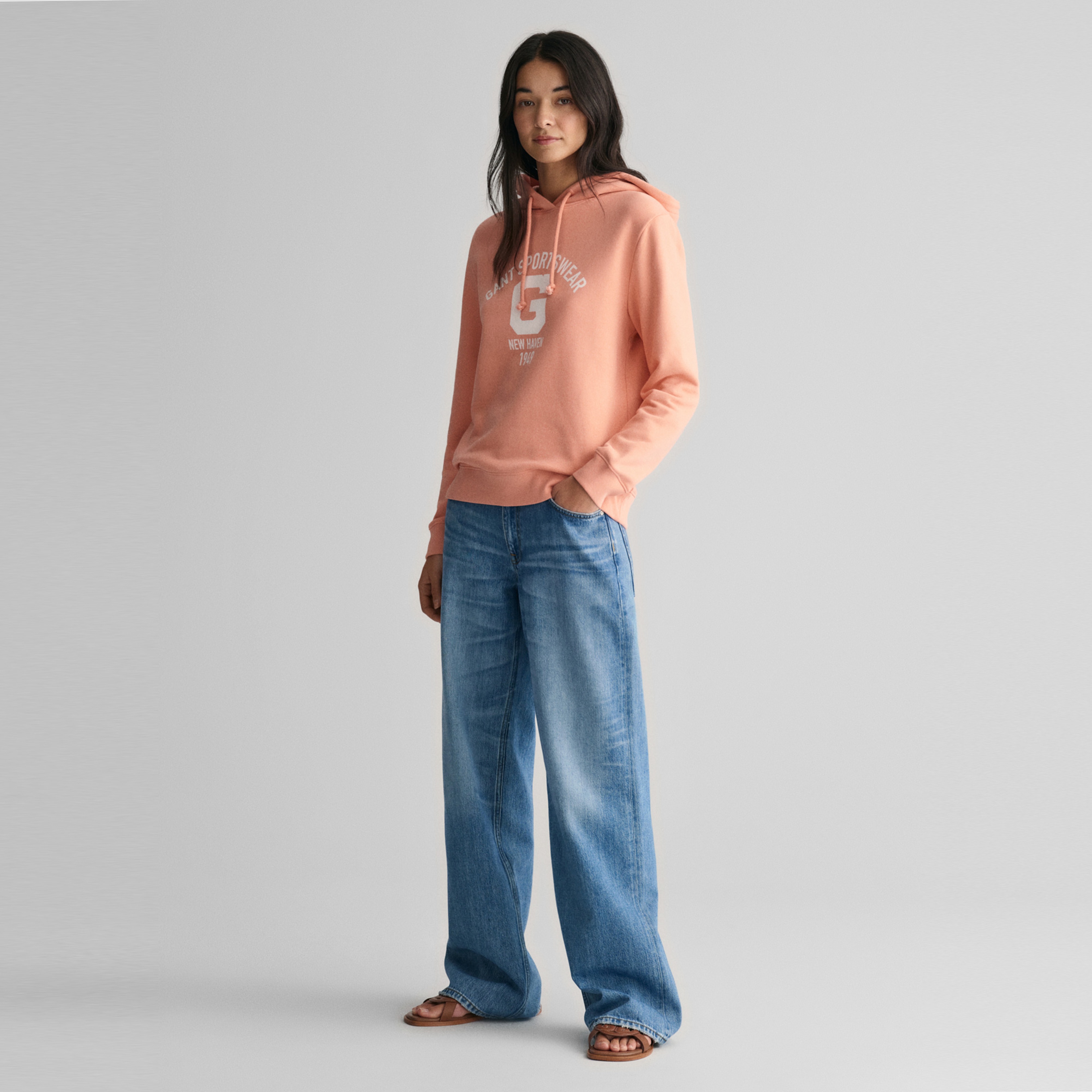 GANT Kadın Pembe Relaxed Fit Kapüşonlu Logolu Sweatshirt