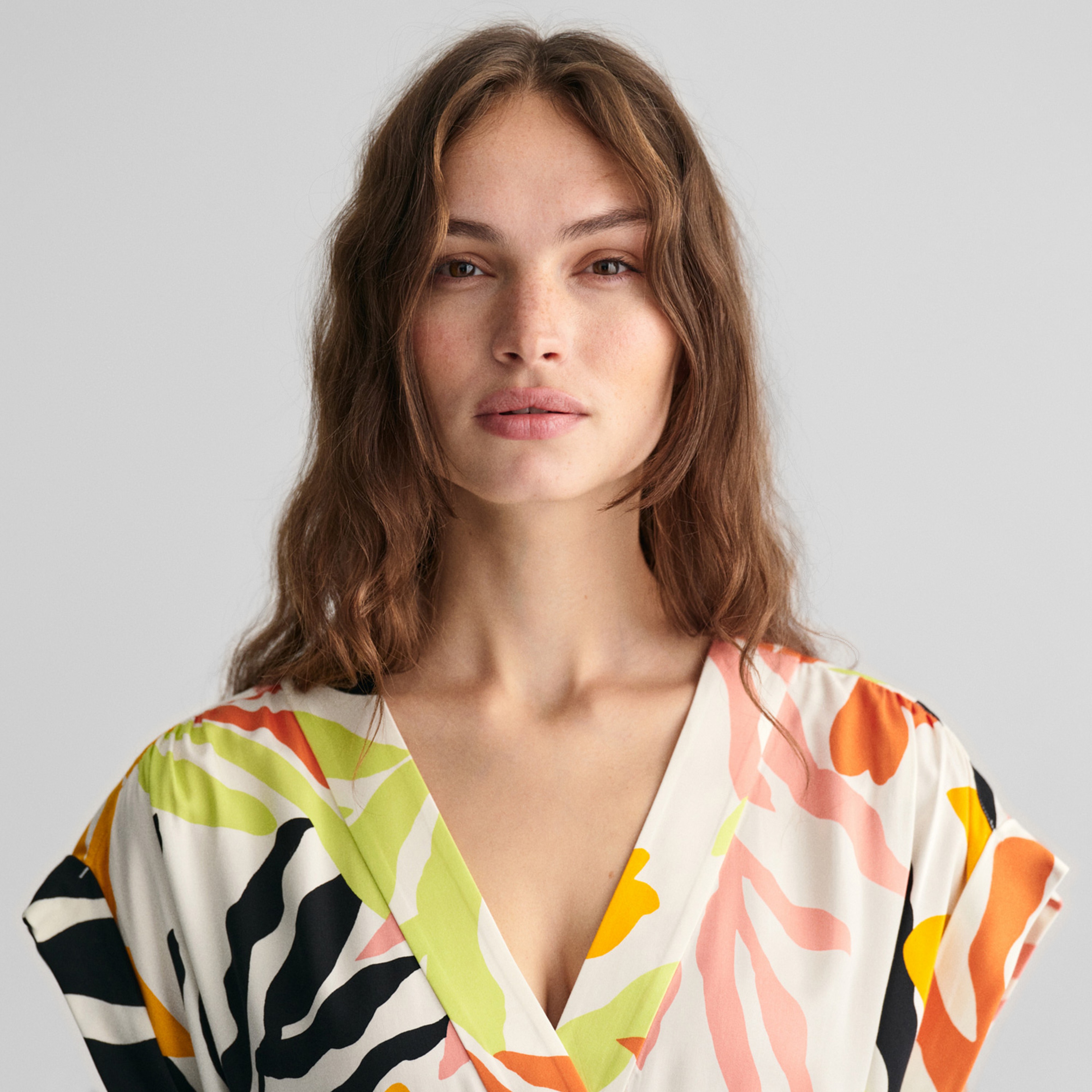 GANT Kadın Sarı Relaxed Fit V Yaka Desenli Elbise