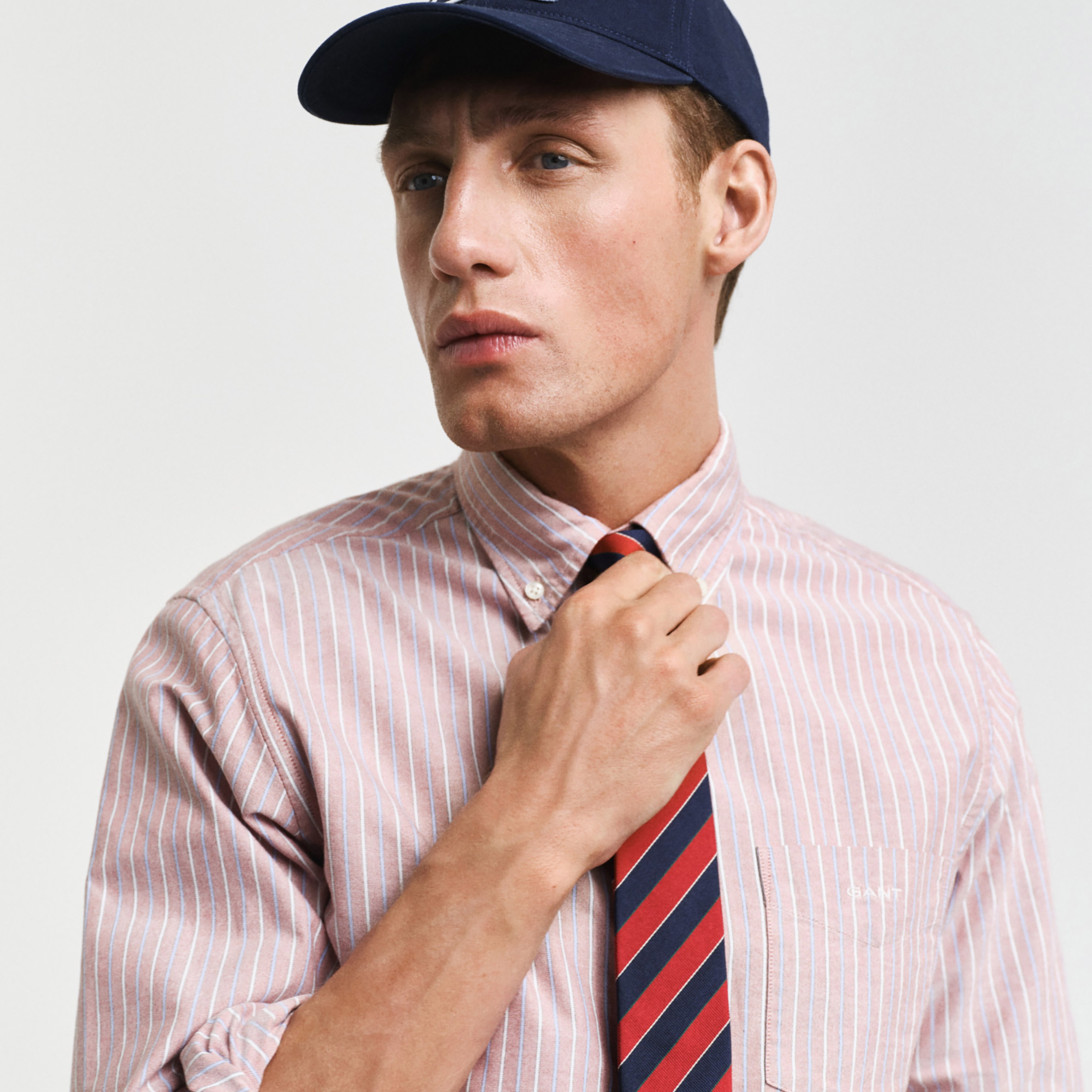 GANT Erkek Kırmızı Regular Fit Düğmeli Yaka Çizgili Gömlek
