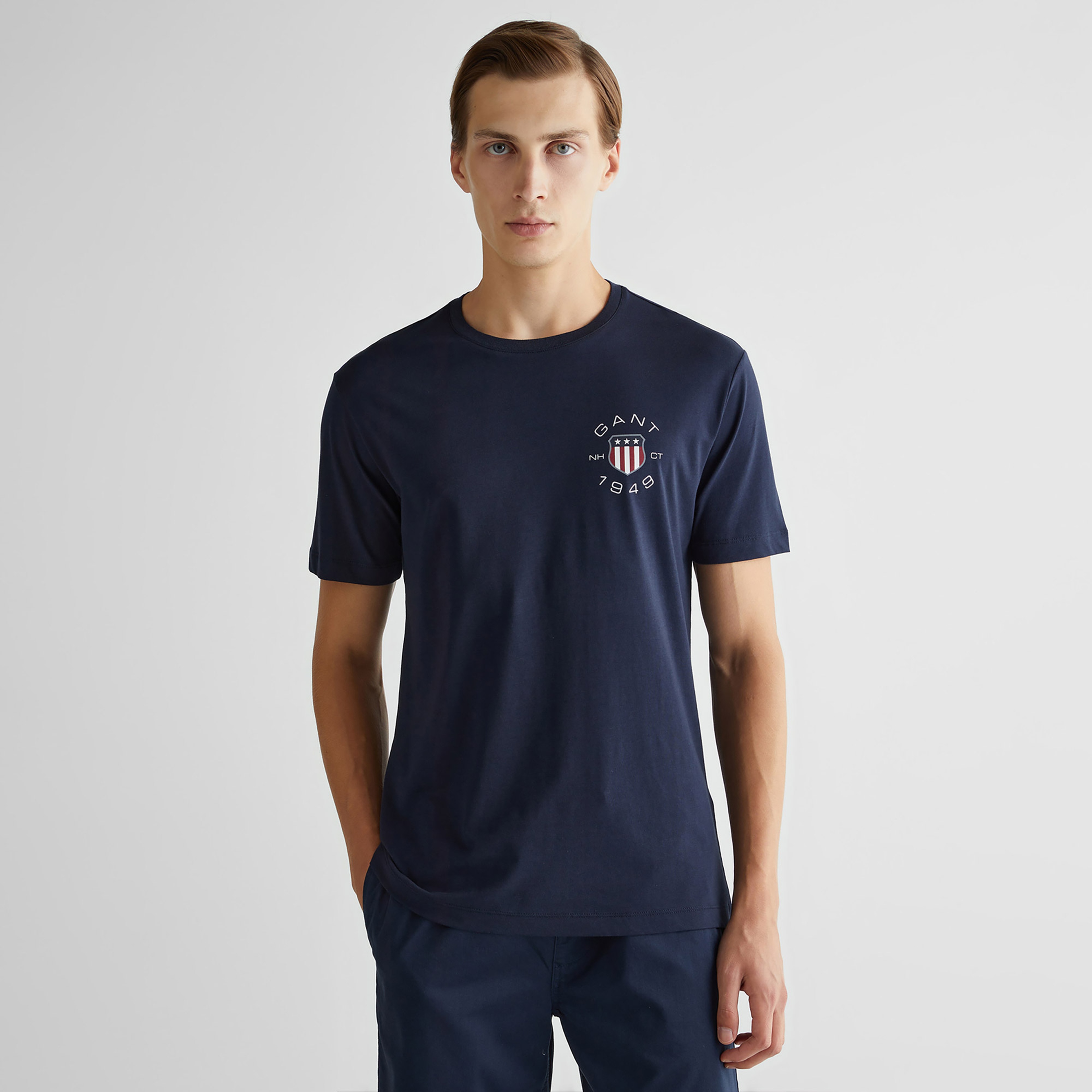 GANT Erkek Lacivert Regular Fit Bisiklet Yaka Logolu T-Shirt