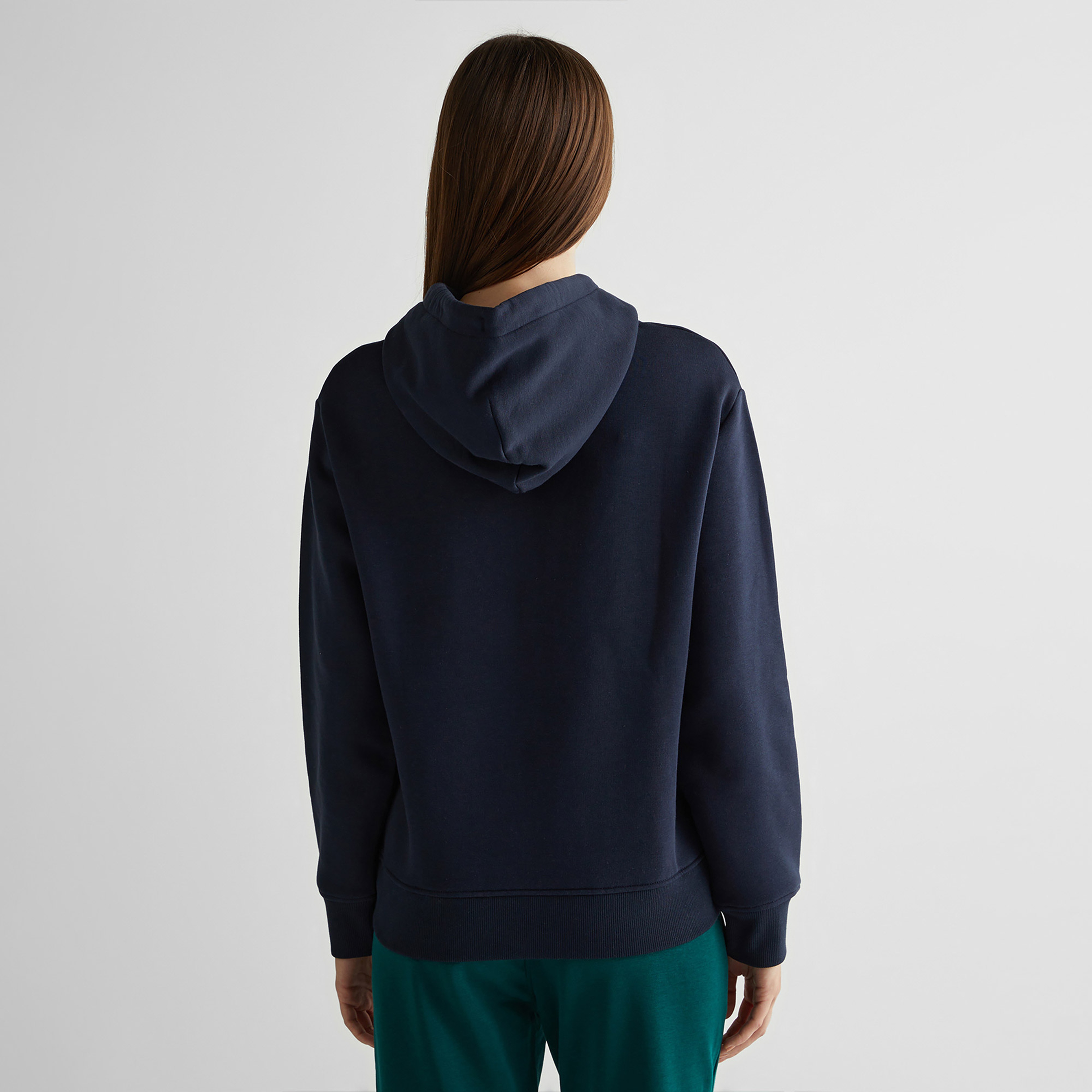 GANT Kadın Lacivert Relaxed Fit Kapüşonlu Logolu Sweatshirt