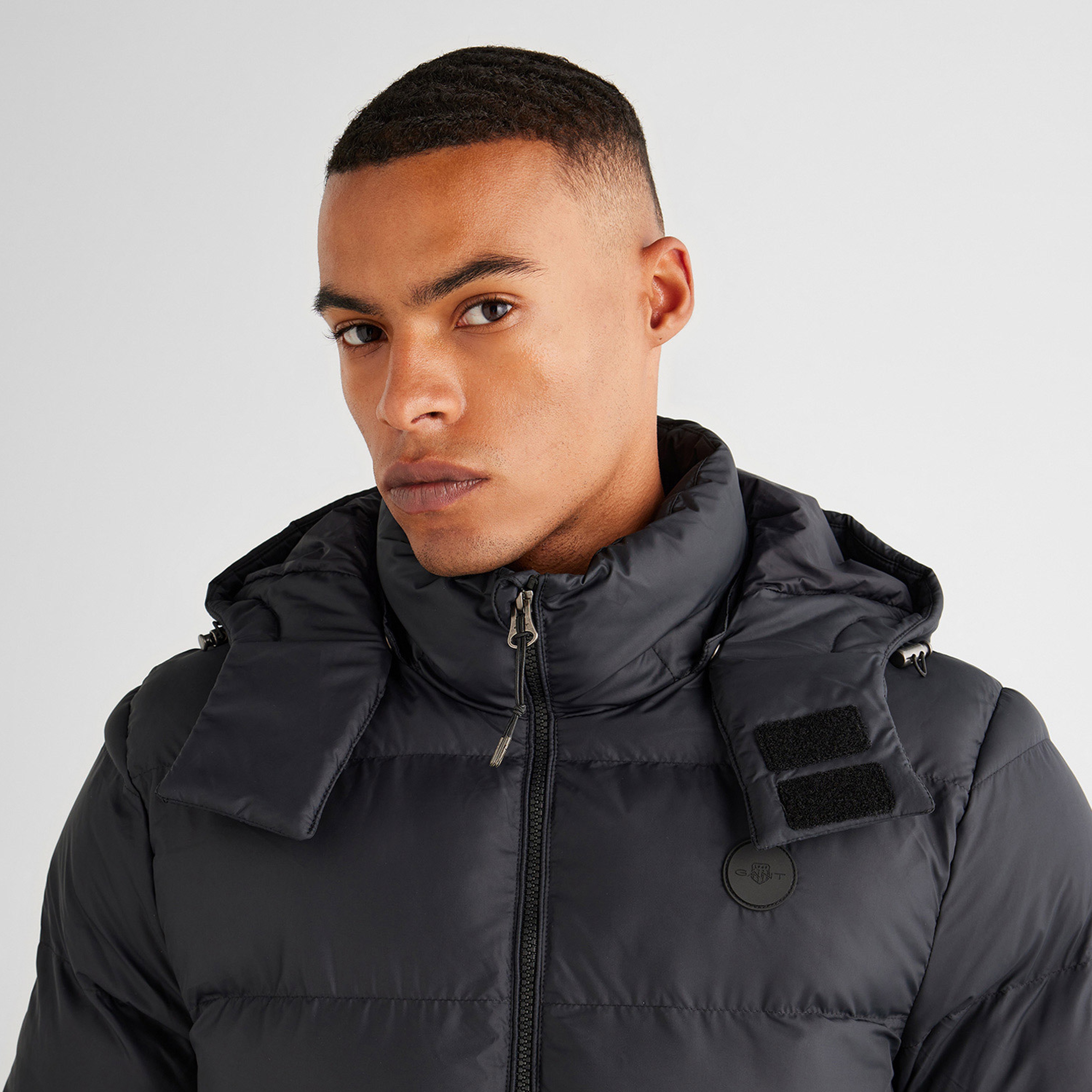 GANT Erkek Siyah Kapüşonlu Mont