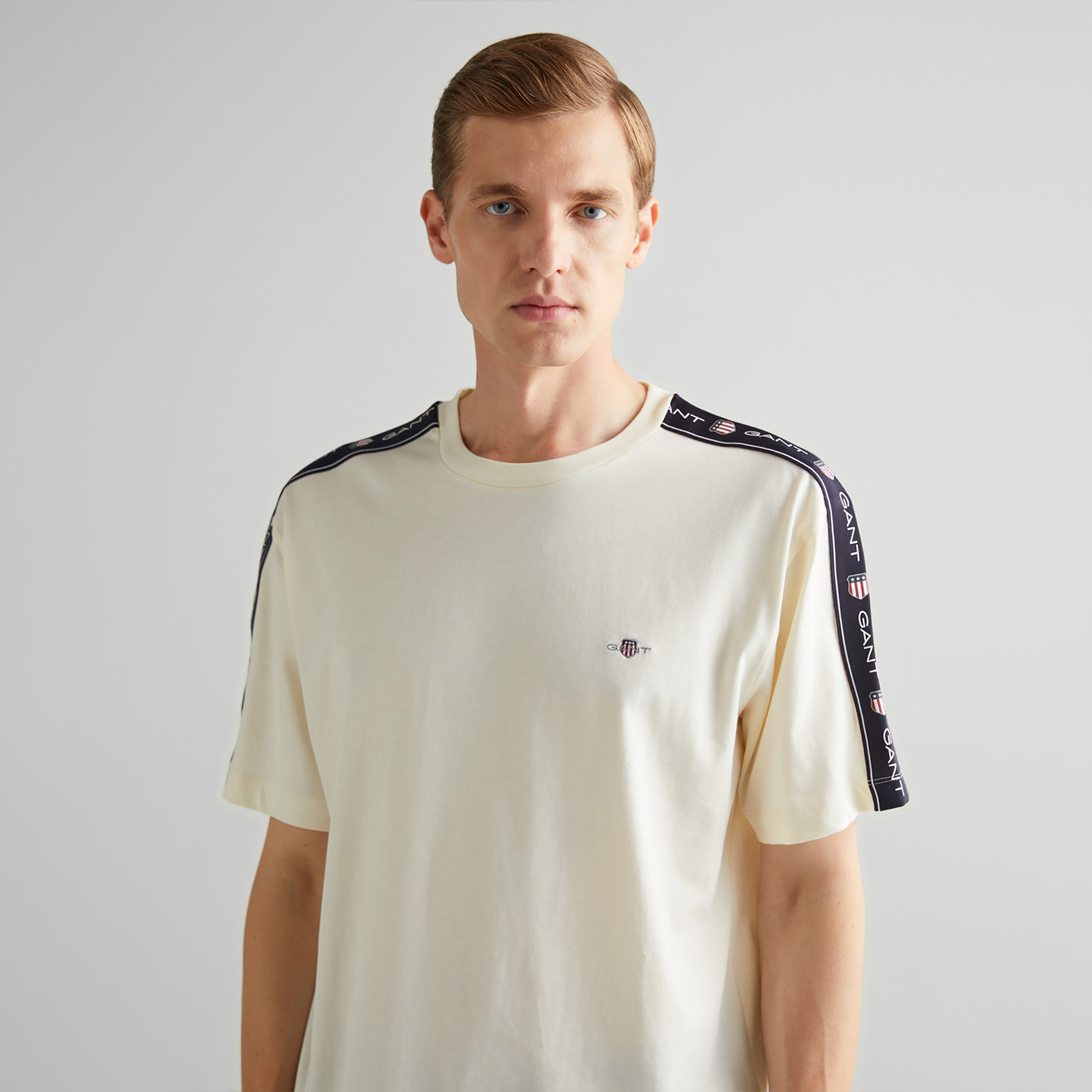 GANT Erkek Krem Relaxed Fit Bisiklet Yaka T-Shirt
