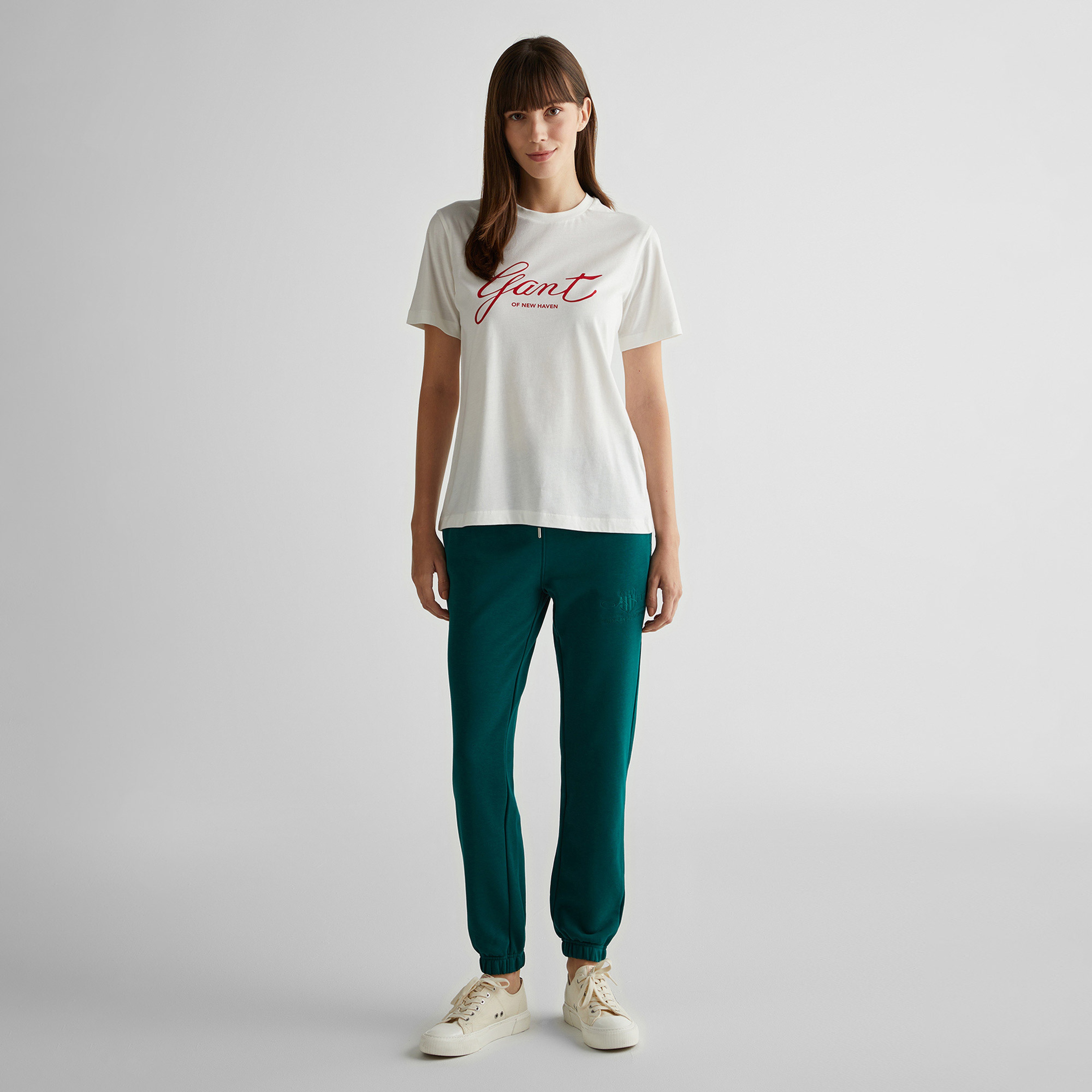 GANT Kadın Krem Regular Fit Bisiklet Yaka Logolu T-Shirt