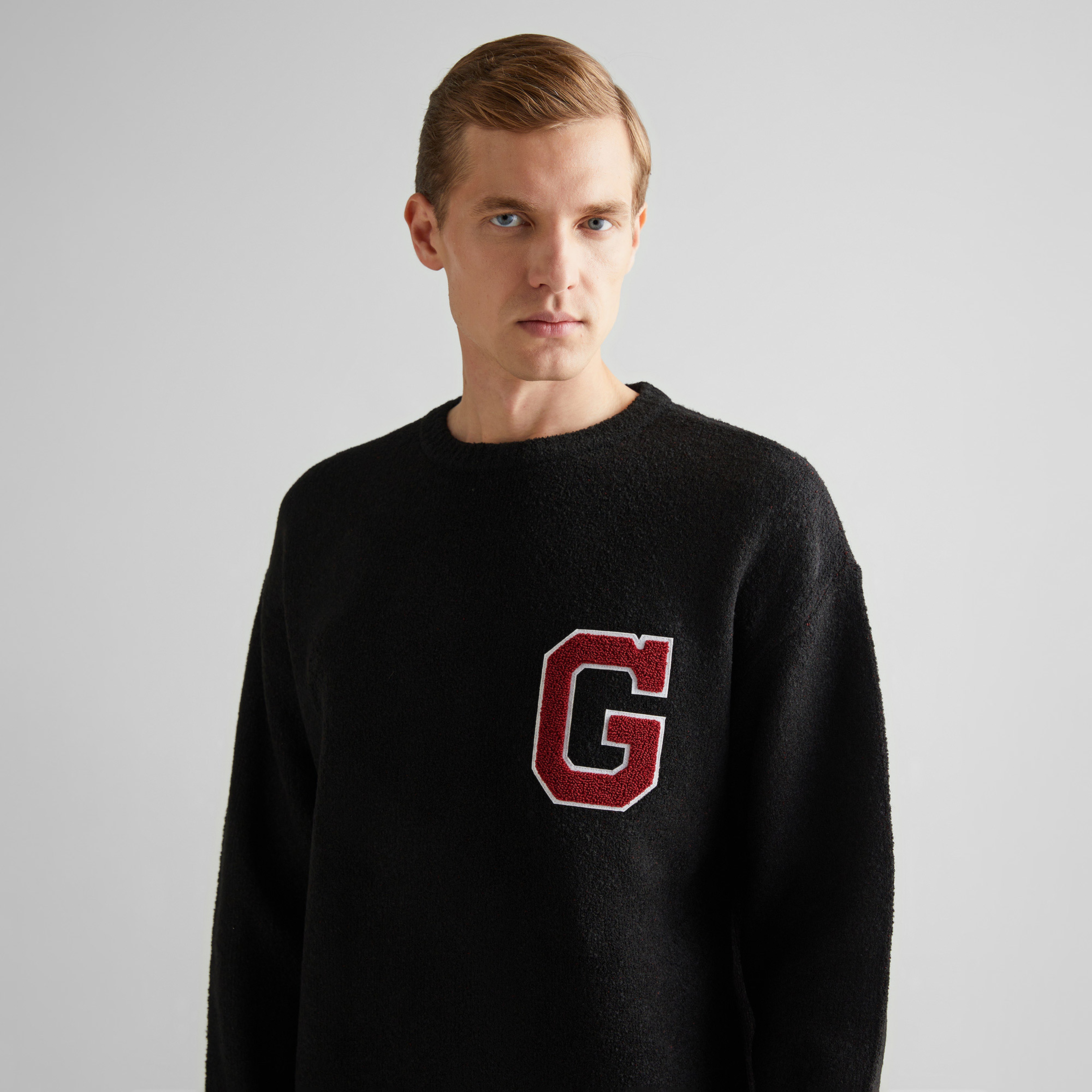 GANT Erkek Siyah Relaxed Fit Bisiklet Yaka Logolu Kazak