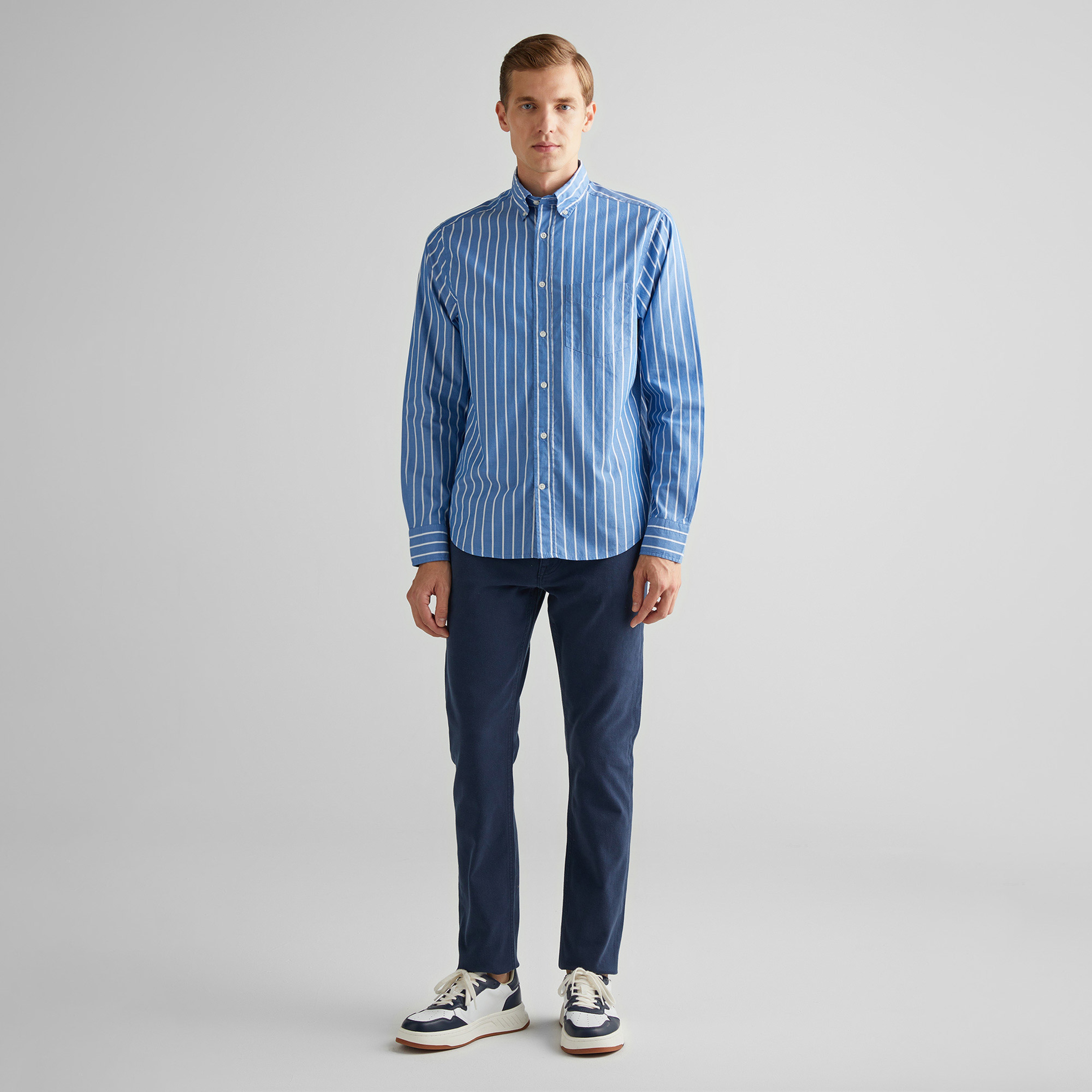 GANT Erkek Mavi Regular Fit Düğmeli Yaka Çizgili Gömlek