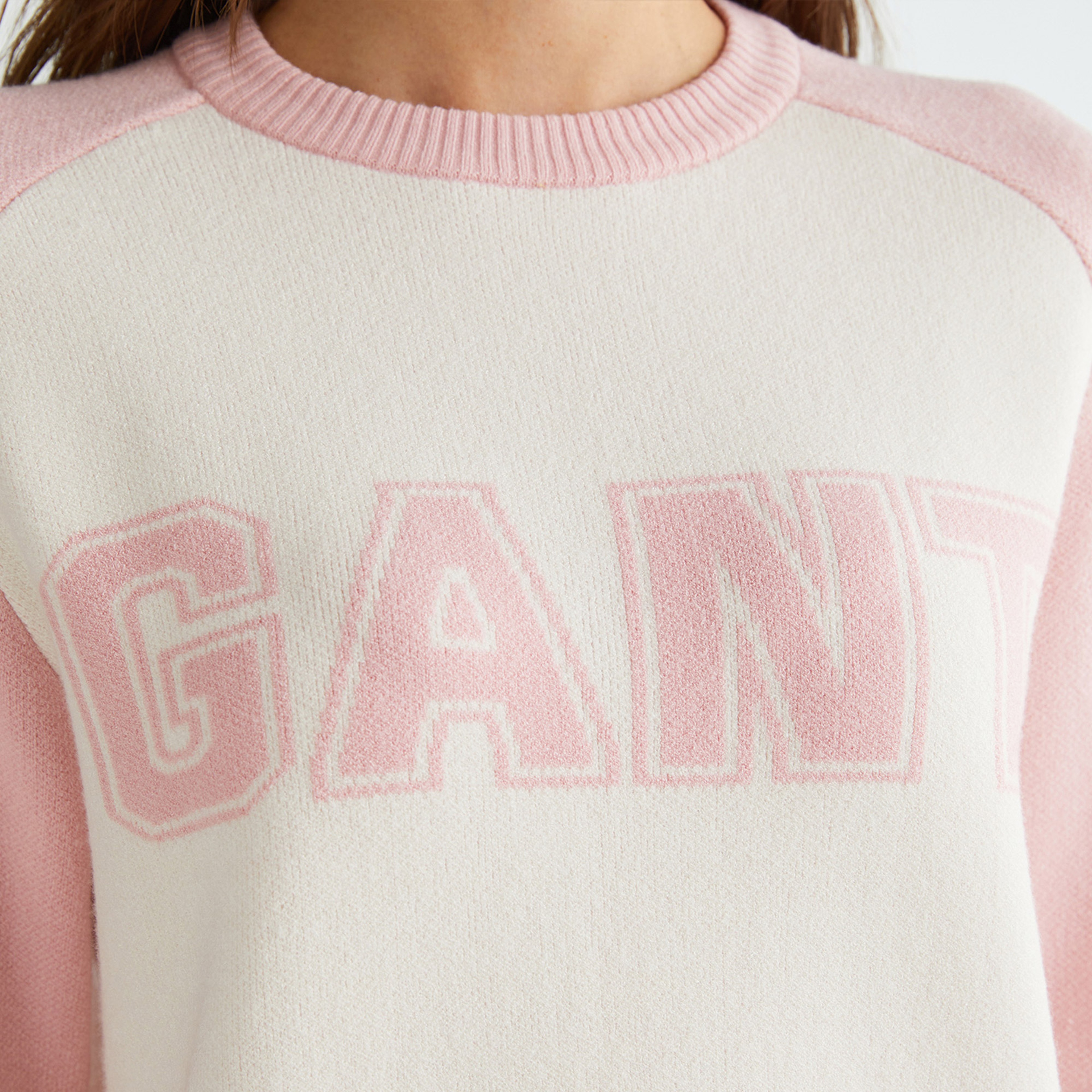 GANT Kadın Krem Regular Fit Bisiklet Yaka Logolu Kazak