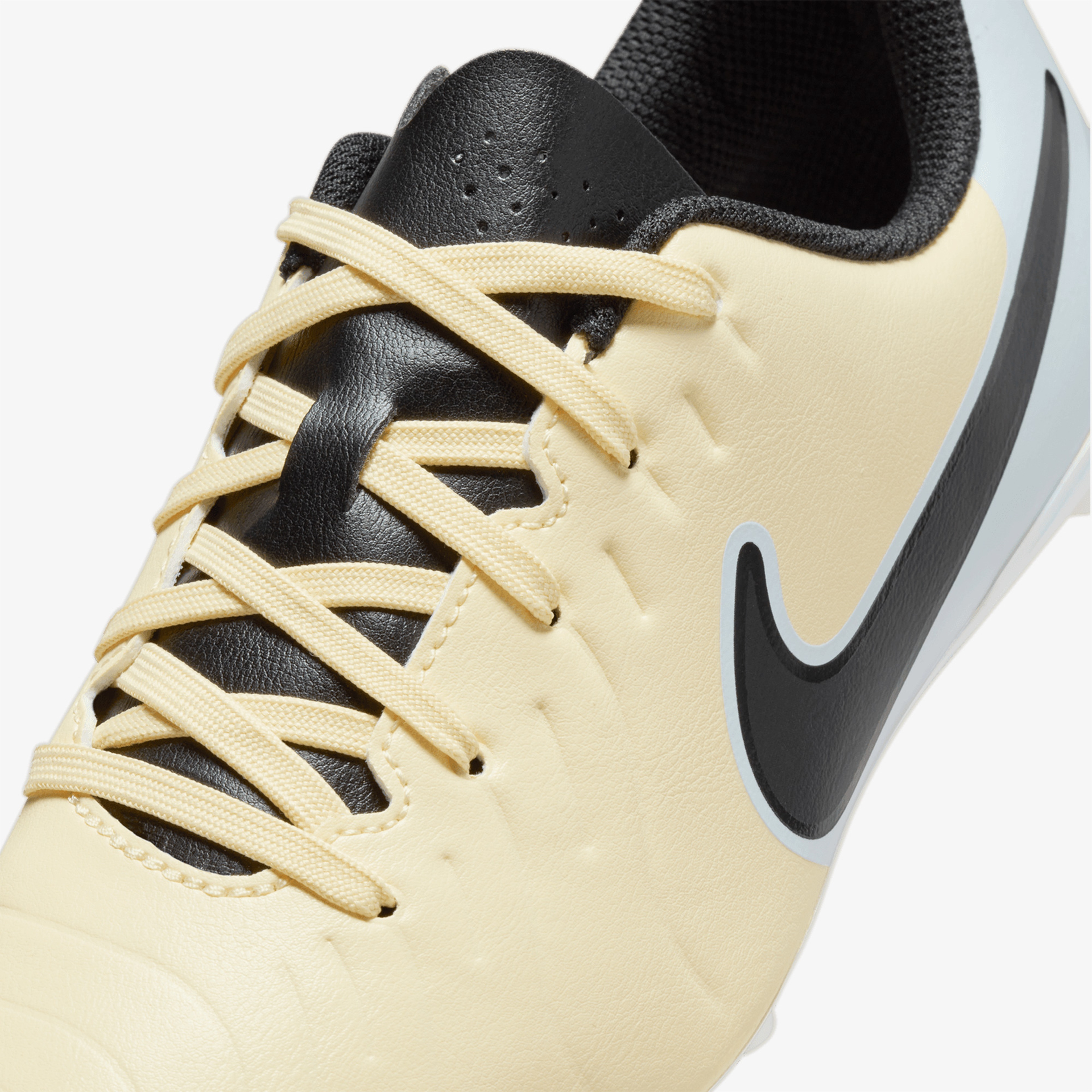 Nike Jr. Tiempo Legend 10 Club Çocuk Bej Çim Saha Kramponu