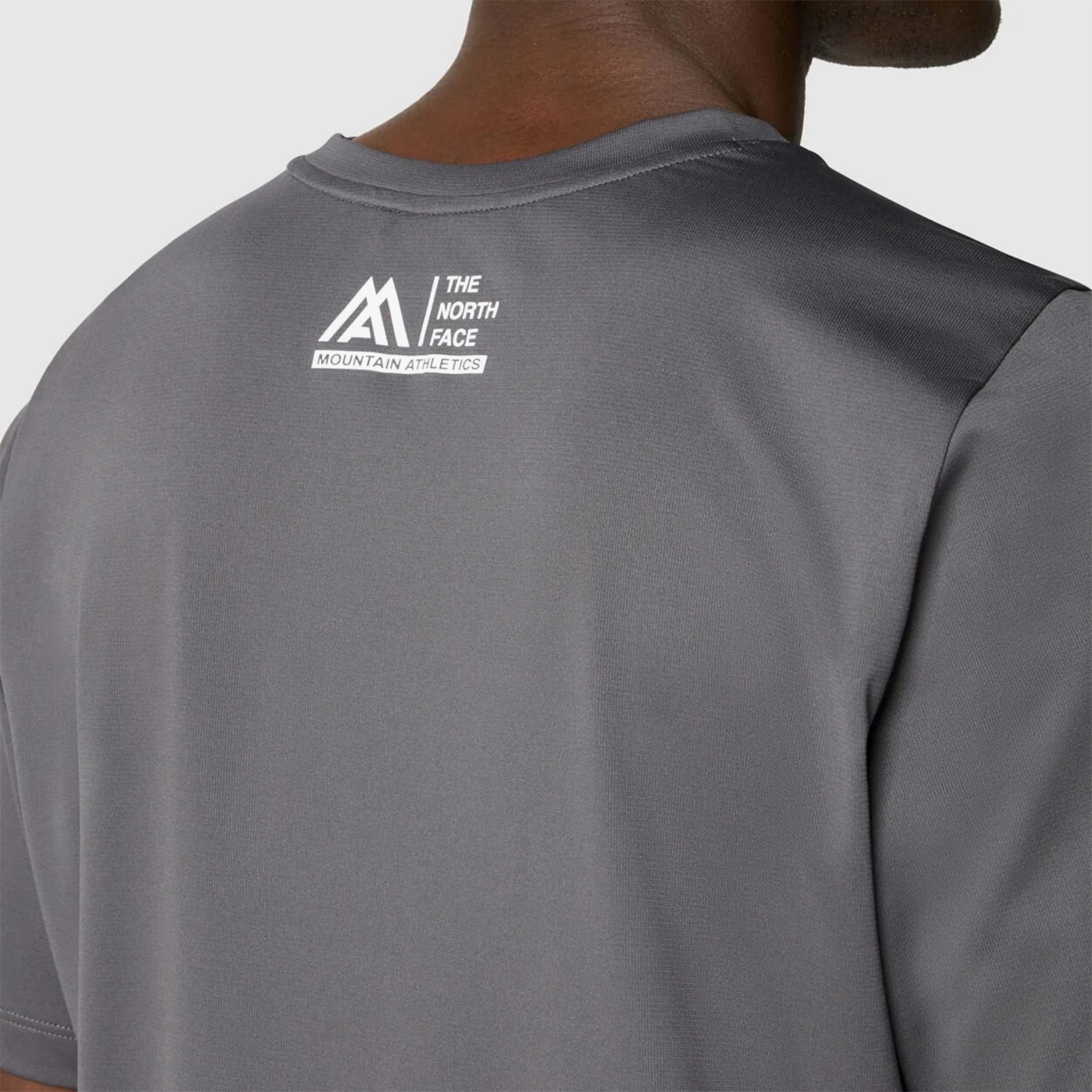 The North Face Erkek Mountain Athletics Gri Günlük T-Shirt