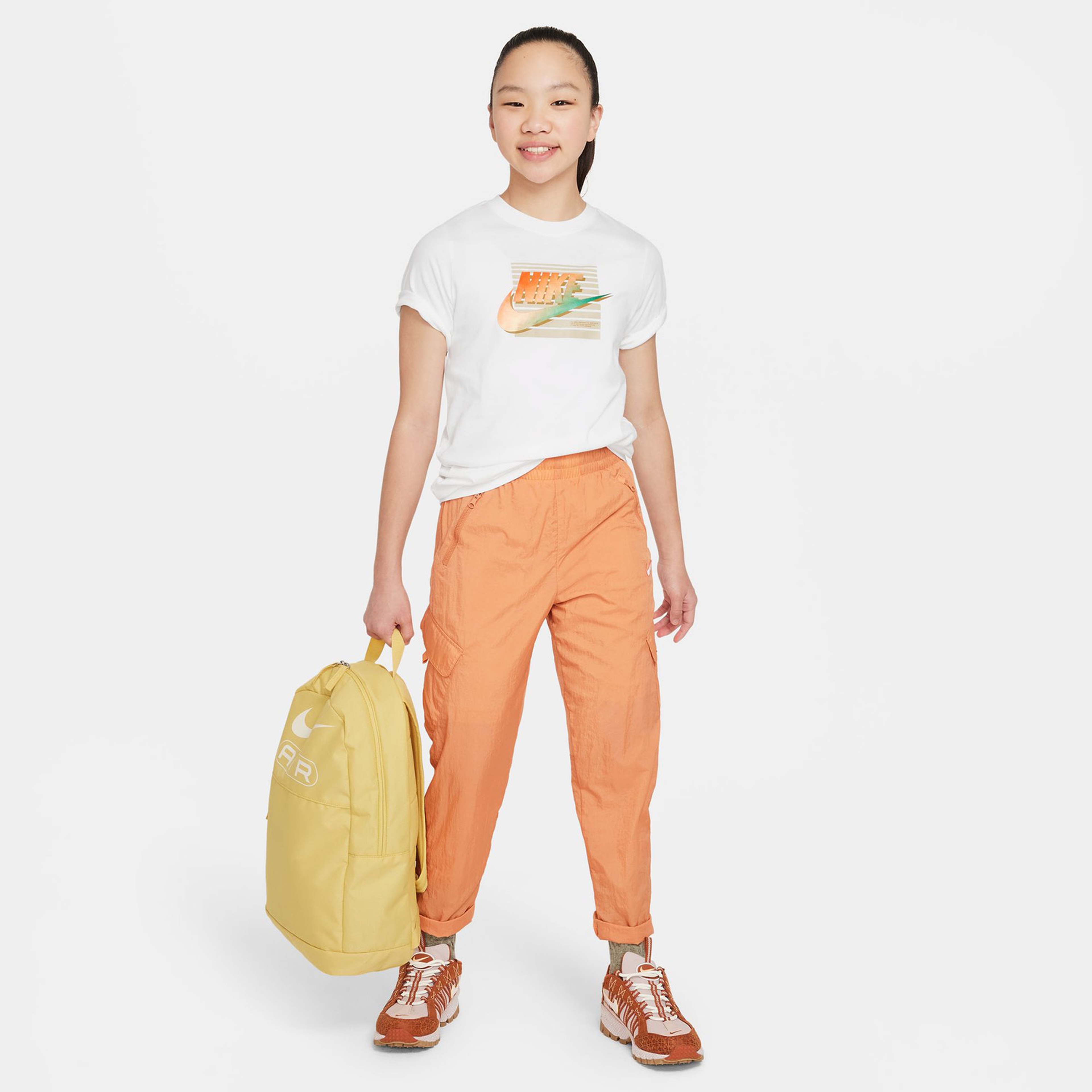 Nike Sportswear Futura Çocuk Beyaz Günlük T-Shirt