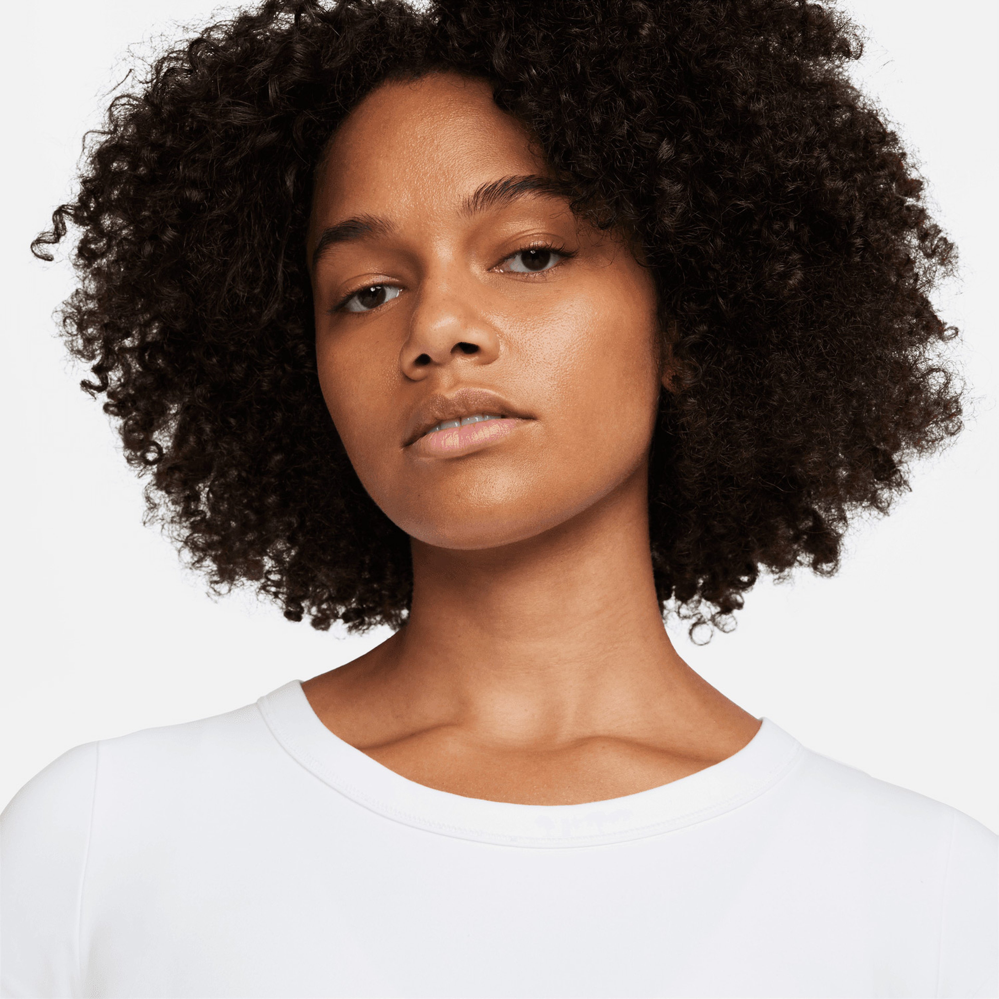 Nike One Fitted Df Ss Top Kadın Beyaz T-Shirt