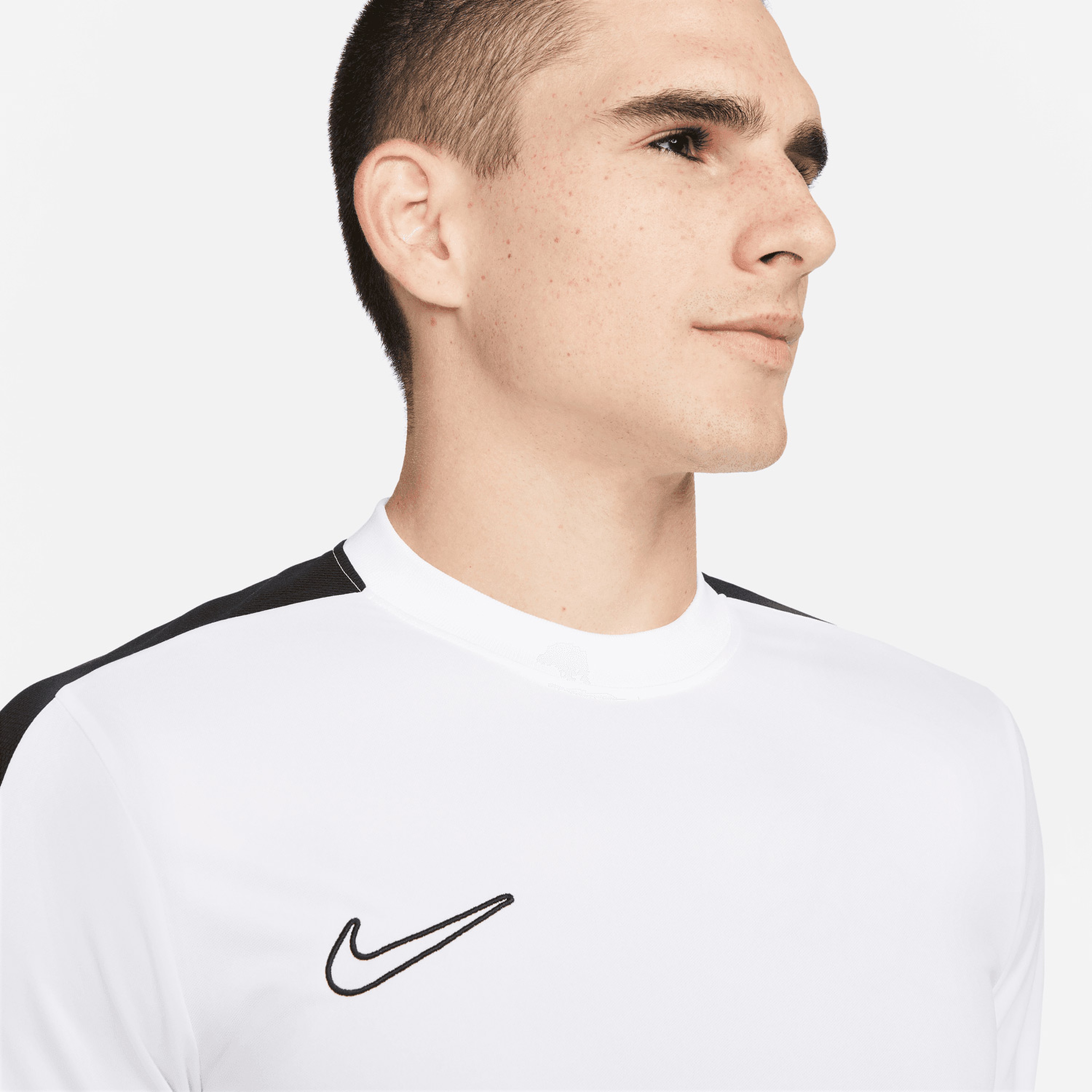 Nike Erkek Beyaz T-Shirt