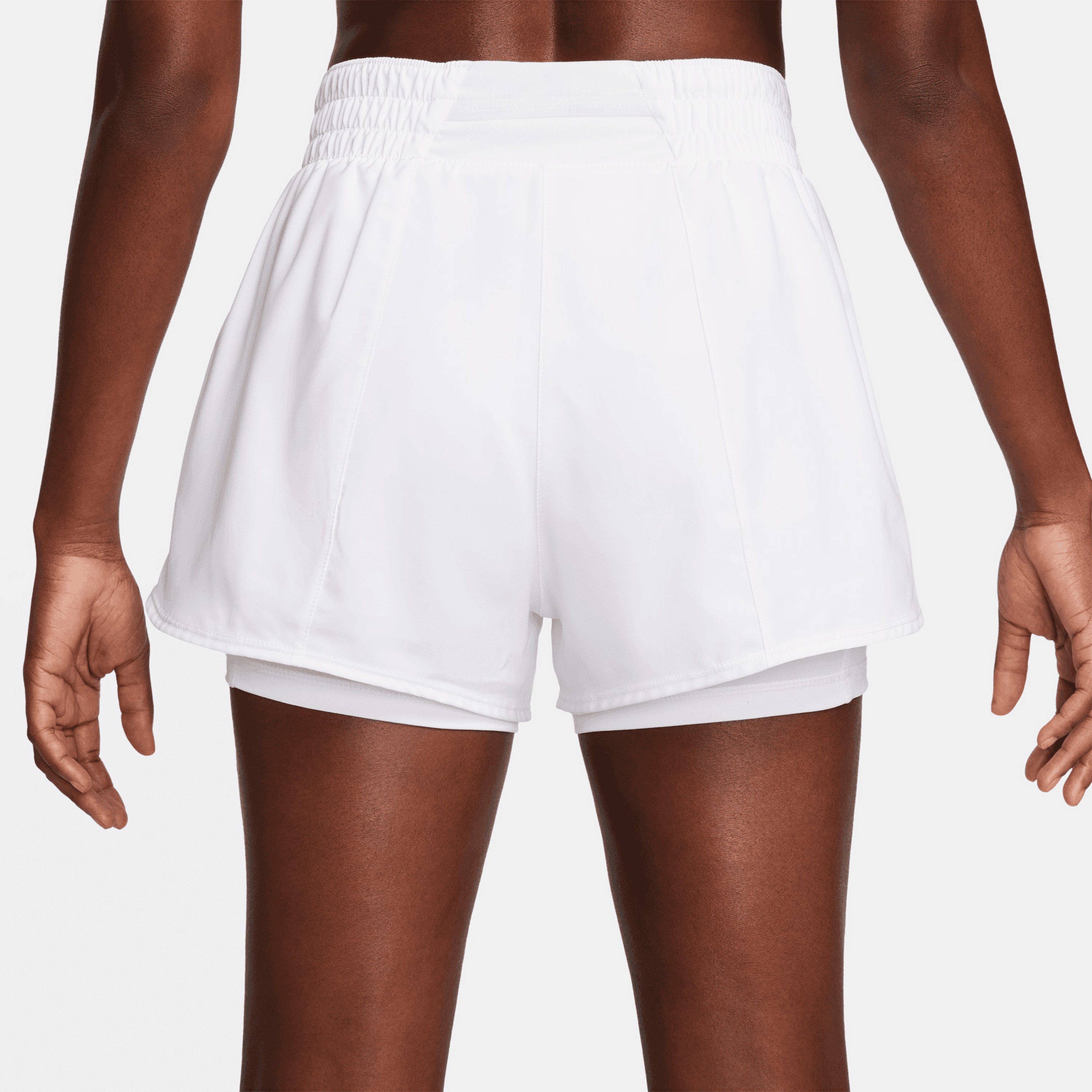 Nike One Dri-Fit Yüksek Belli Kadın Beyaz Antrenman Şortu