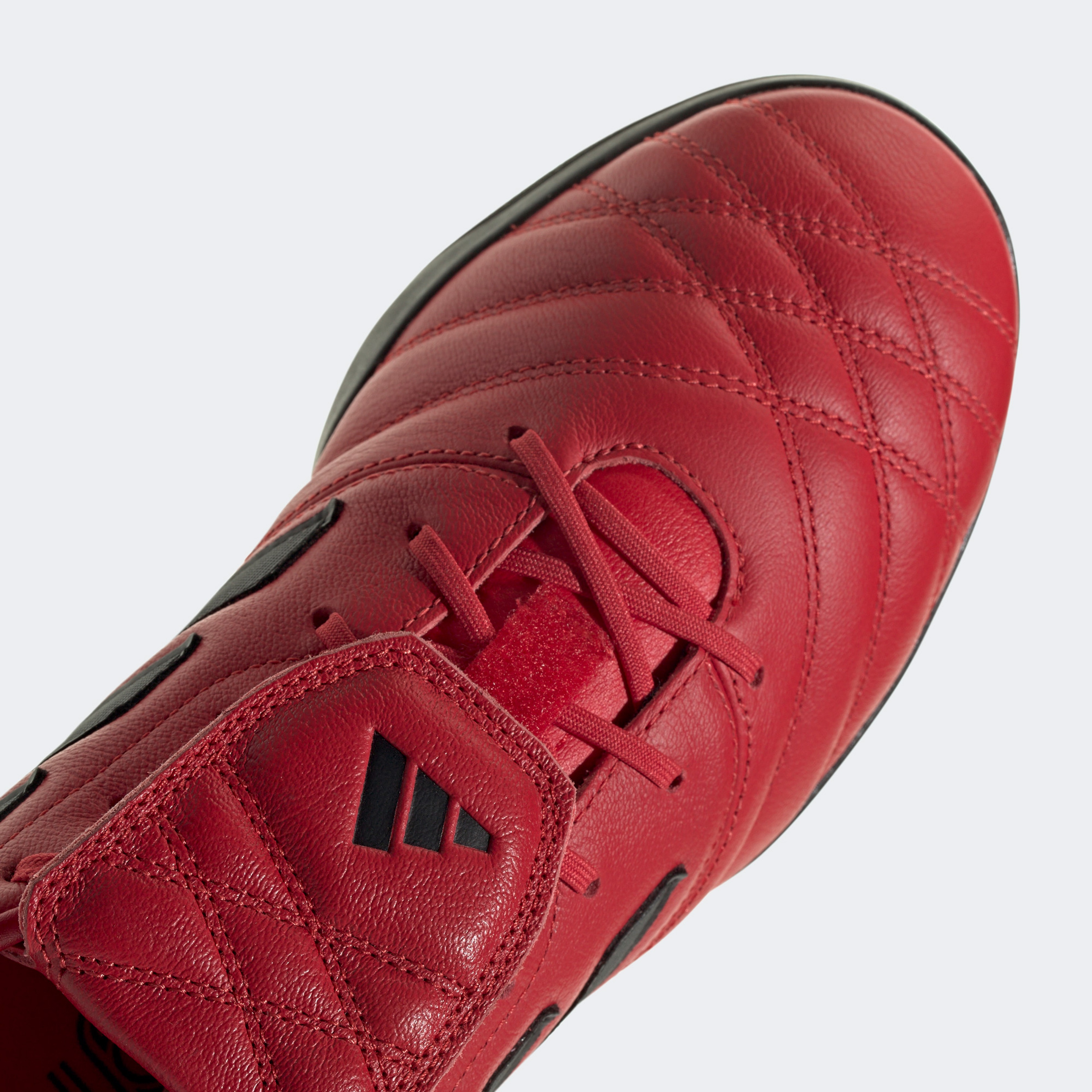 Adidas Erkek Kırmızı Halı Saha Kramponu