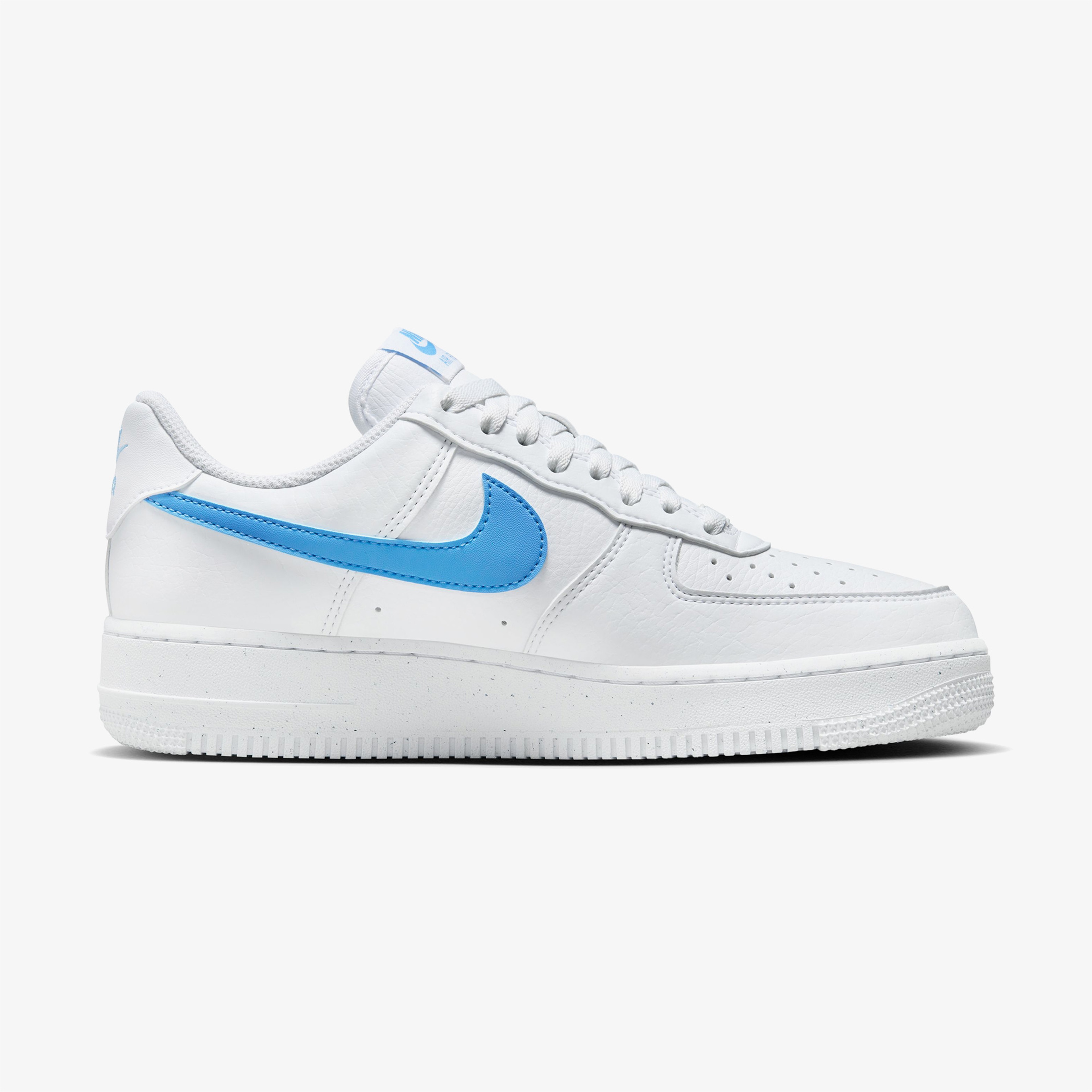 Nike Air Force 1 07 SE Sportswear Kadın Beyaz Spor Ayakkabı