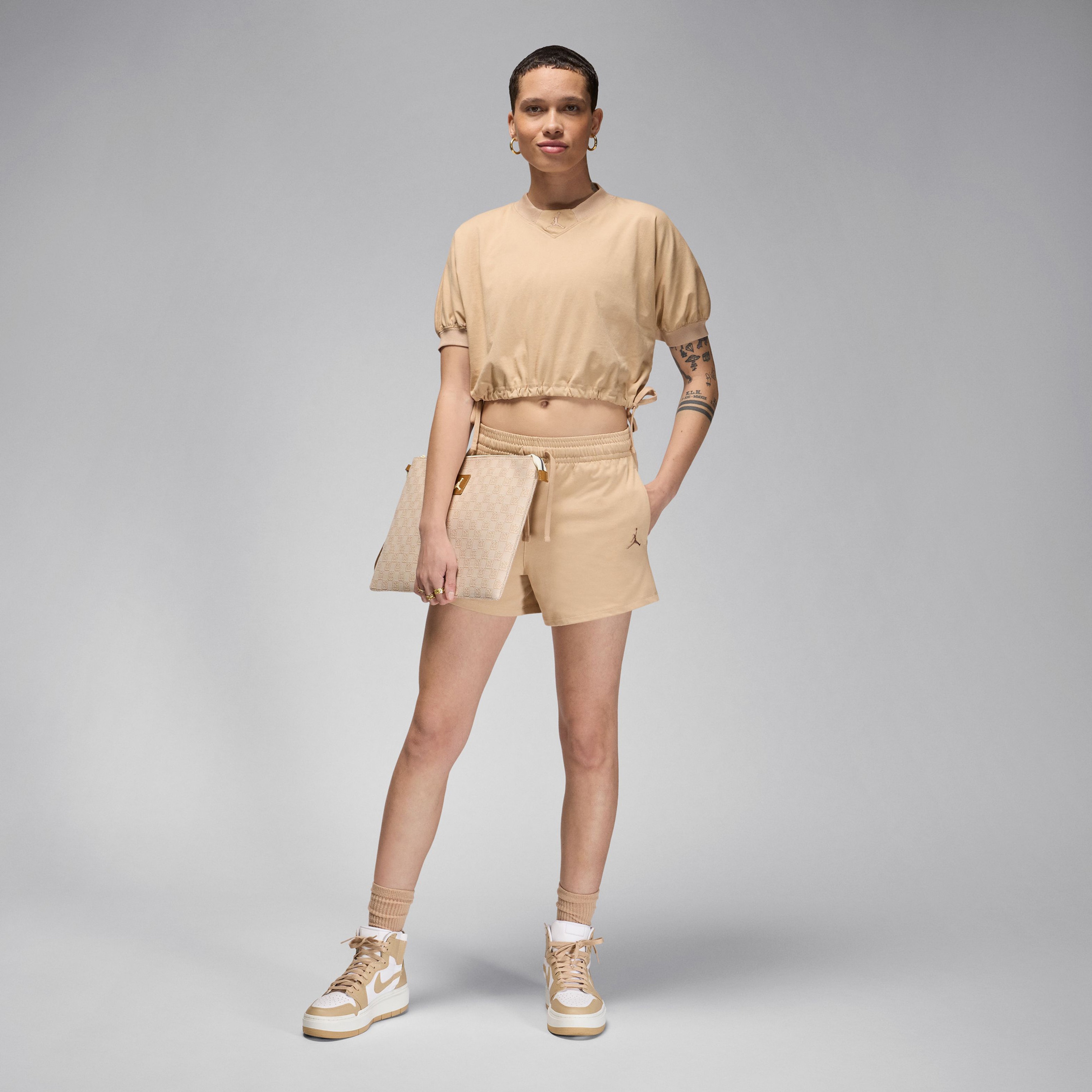 Jordan Classic Kadın Kahverengi Crop T-Shirt