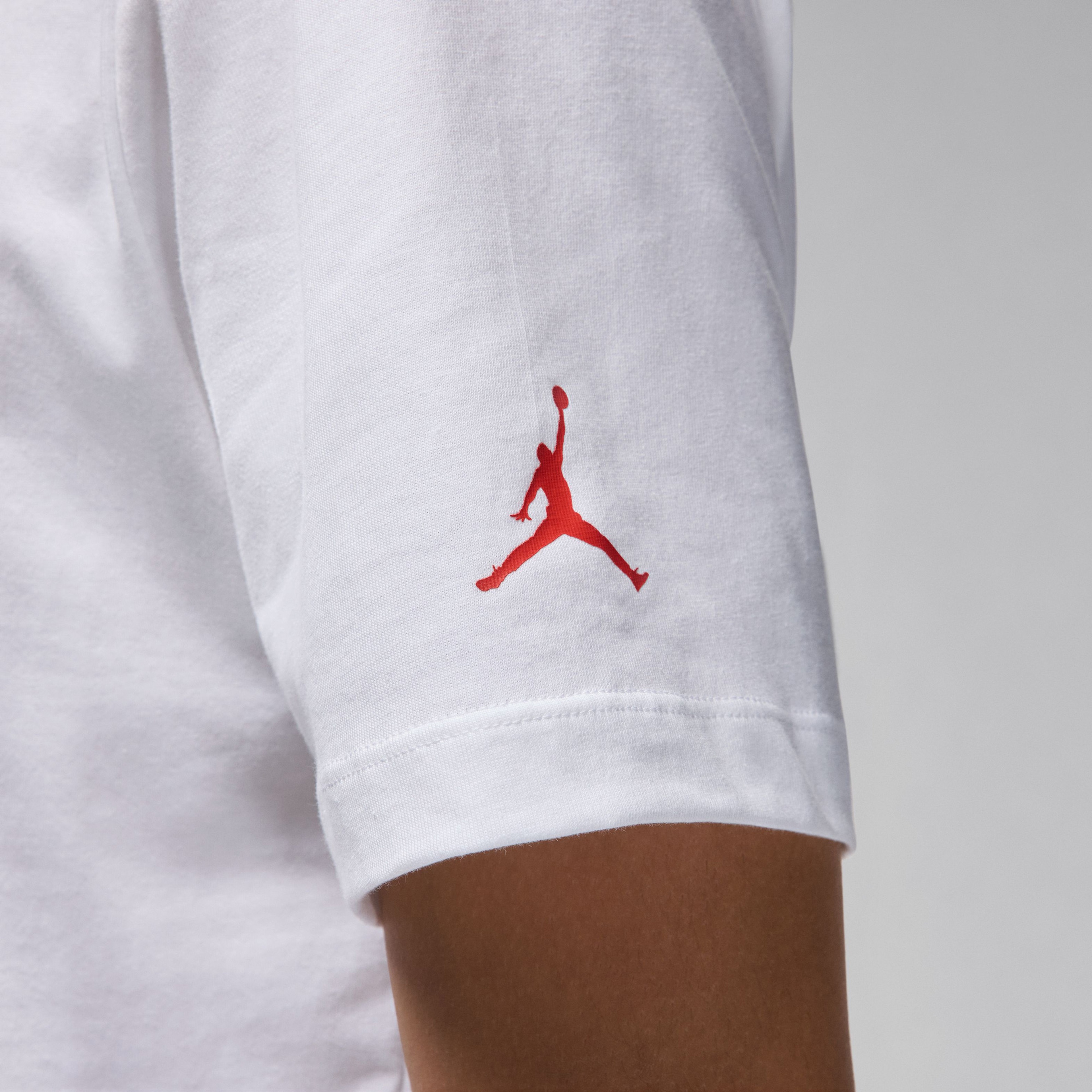 Jordan Flight Essentials Erkek Beyaz T-Shirt