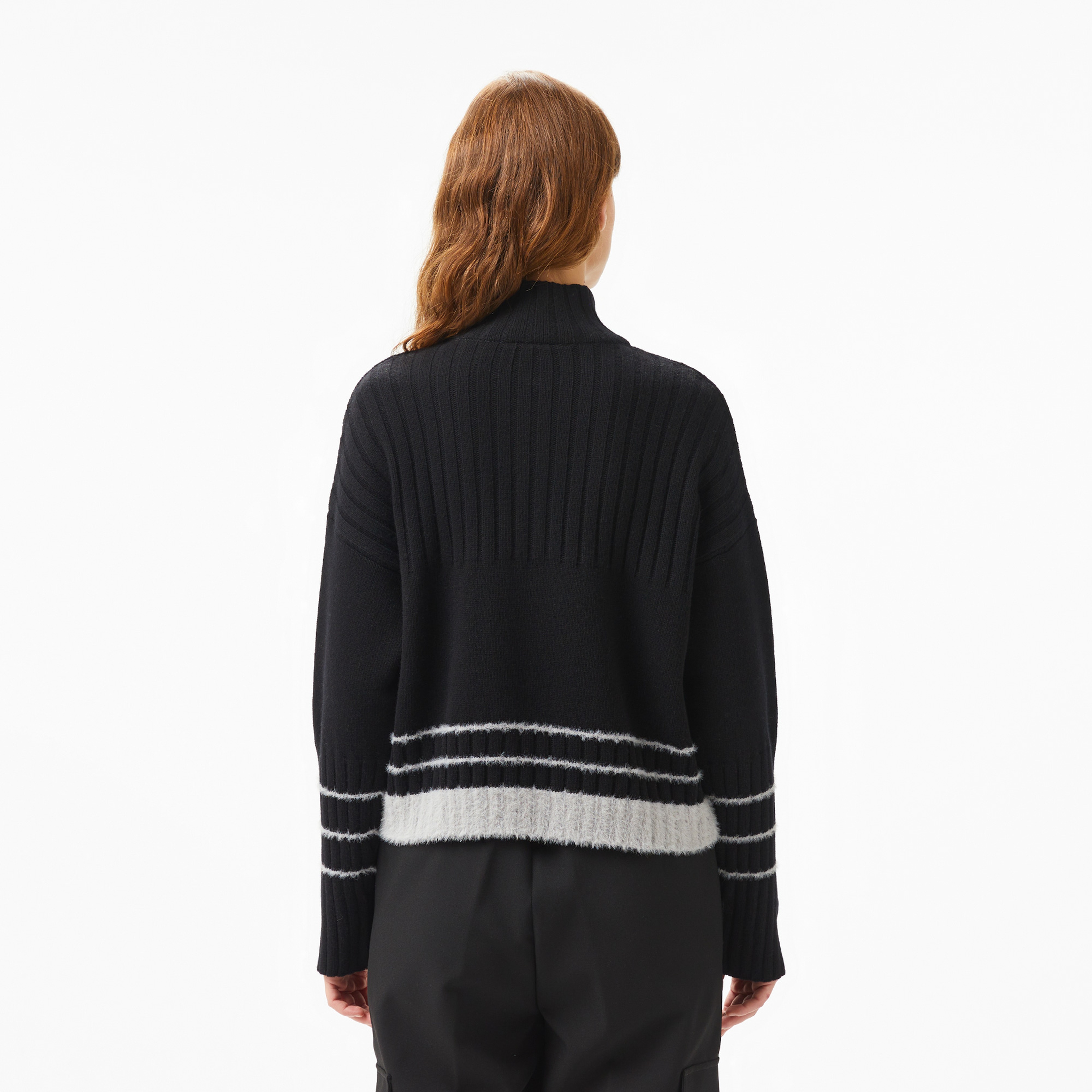 Kadın Regular Fit Yarım Fermuarlı Renk Bloklu Siyah Kazak