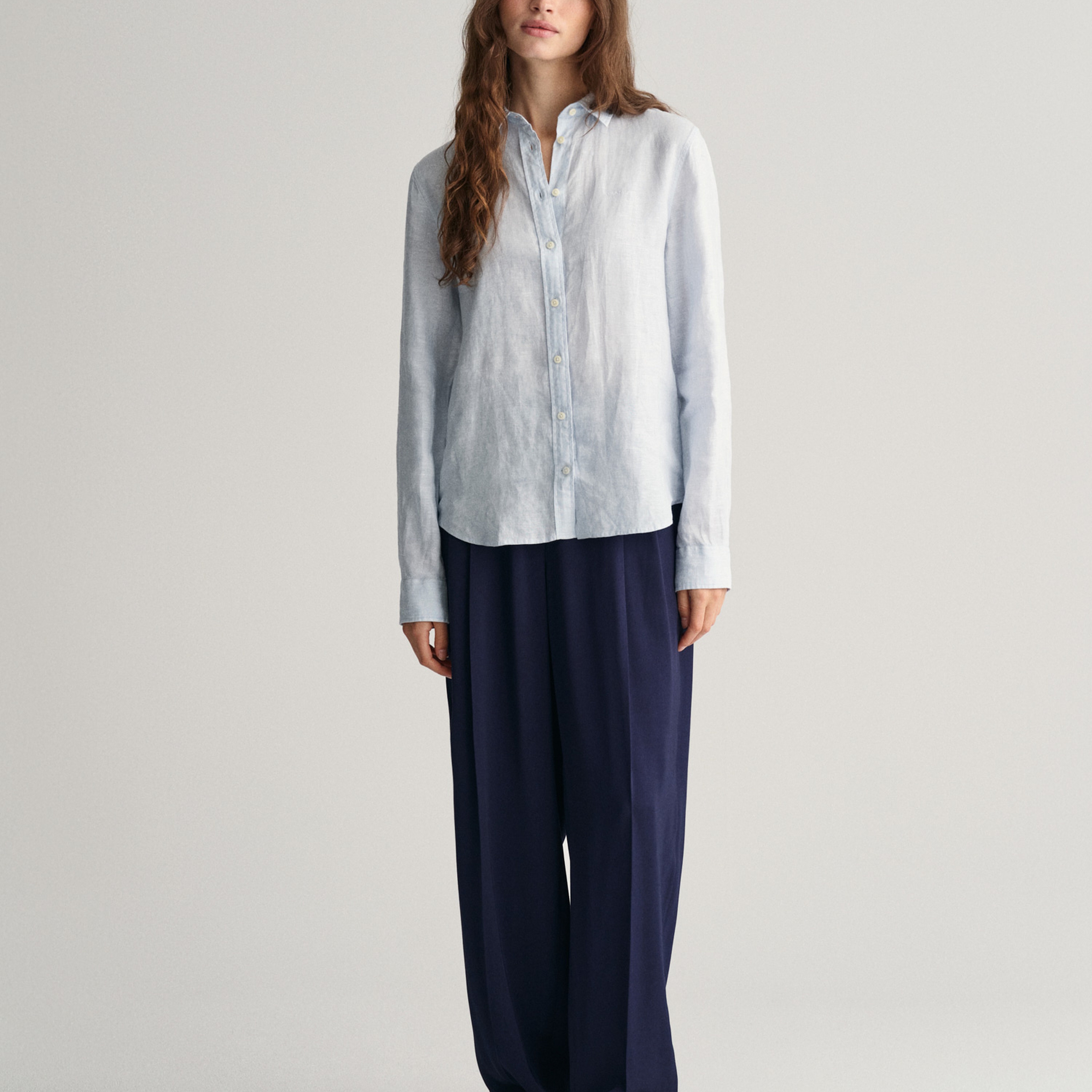 GANT Kadın Mavi Regular Fit Klasik Yaka Keten Gömlek