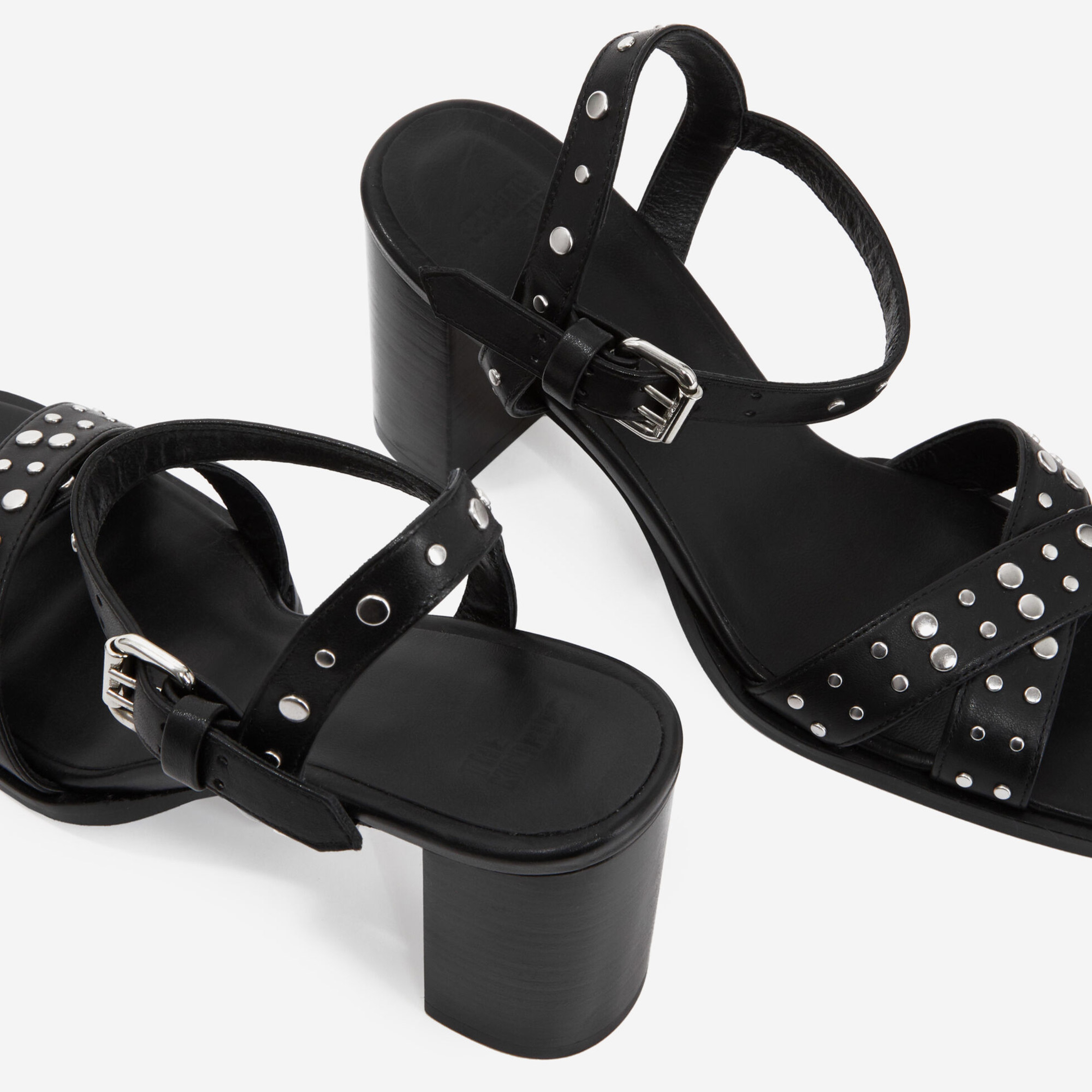 KADIN SİYAH AYAKKABI