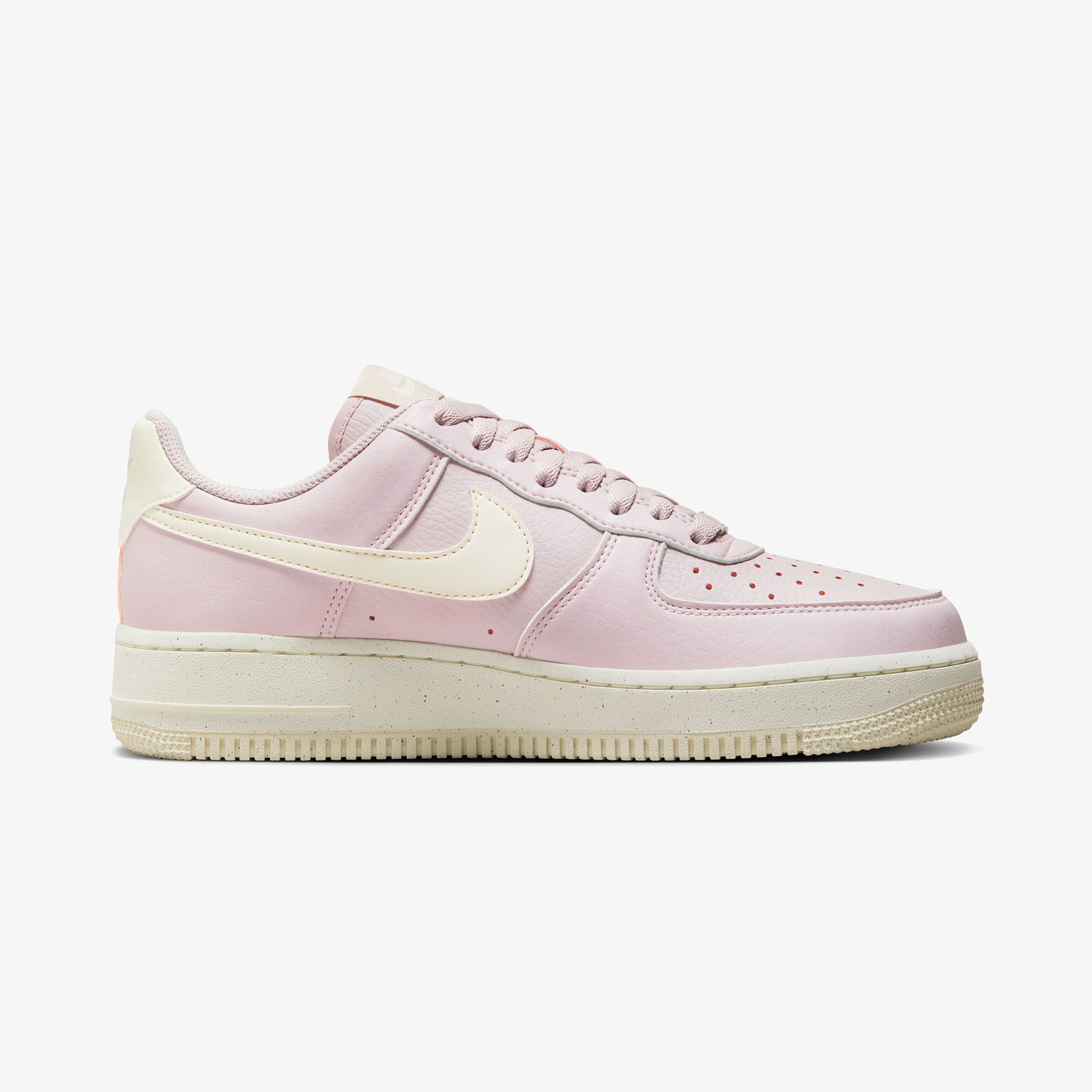 Nike Air Force 1 07 SE Sportswear Kadın Pembe Spor Ayakkabı