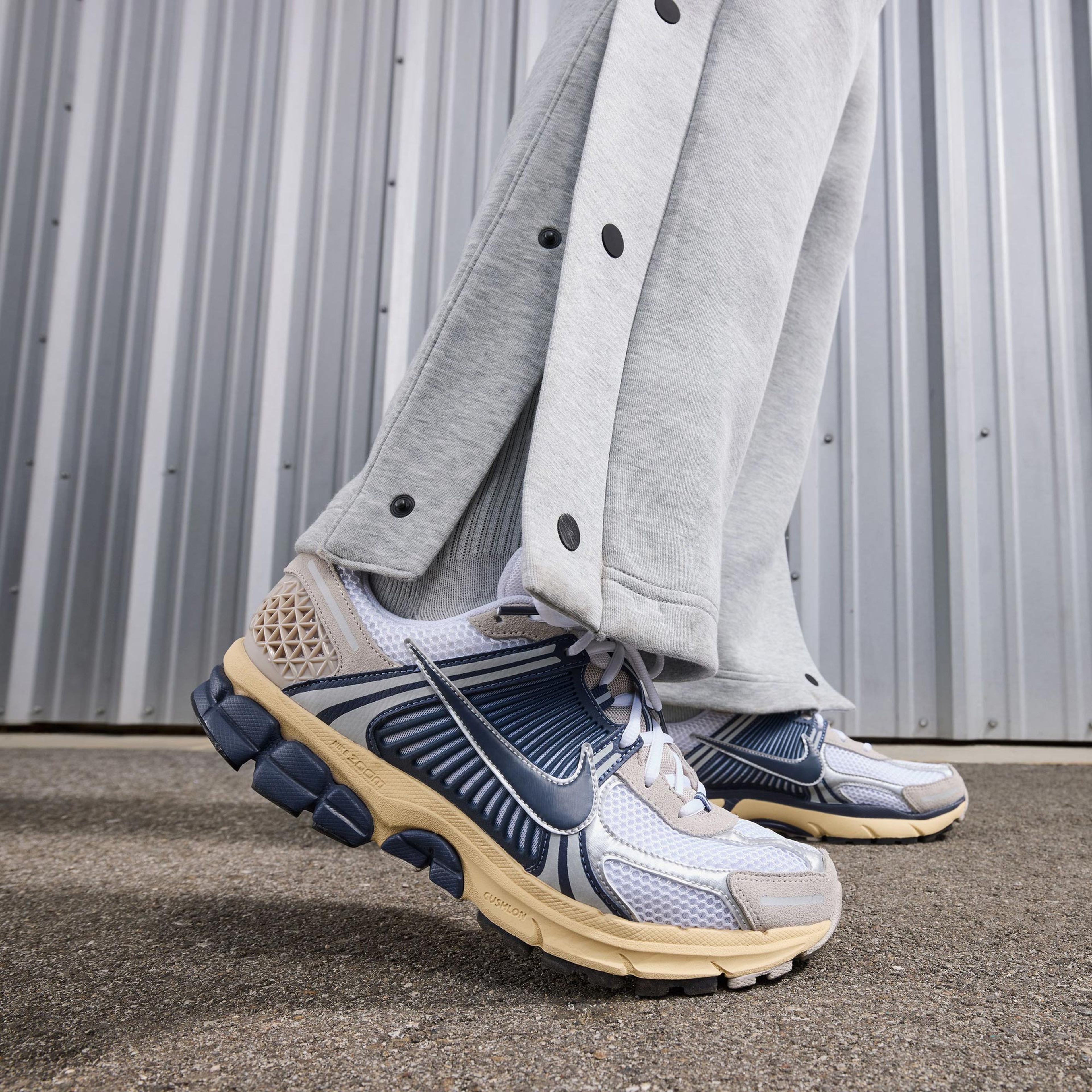 Nike Zoom Vomero 5 Unisex Beyaz Spor Ayakkabı