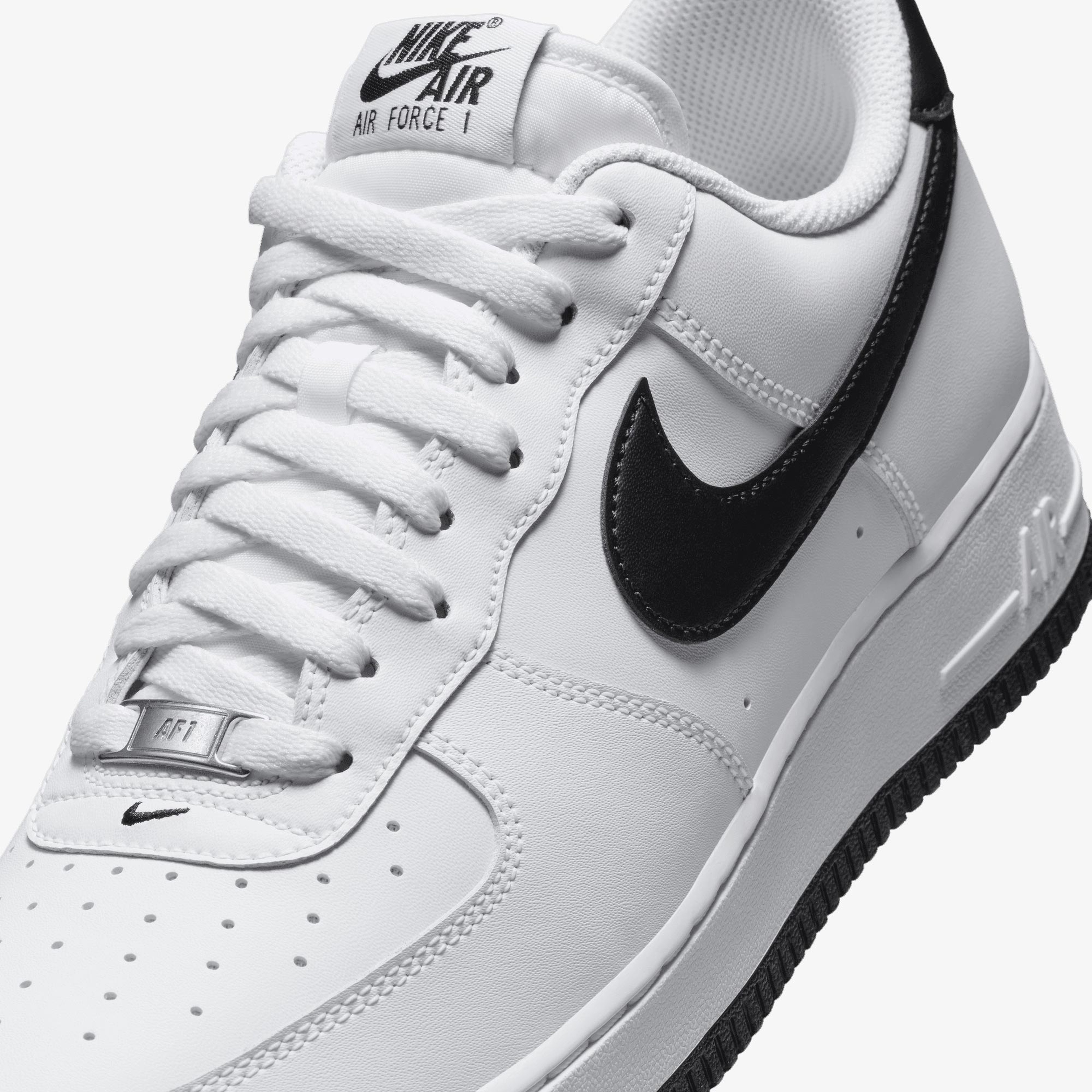 Nike Air Force 1 '07 Erkek Beyaz Sneaker