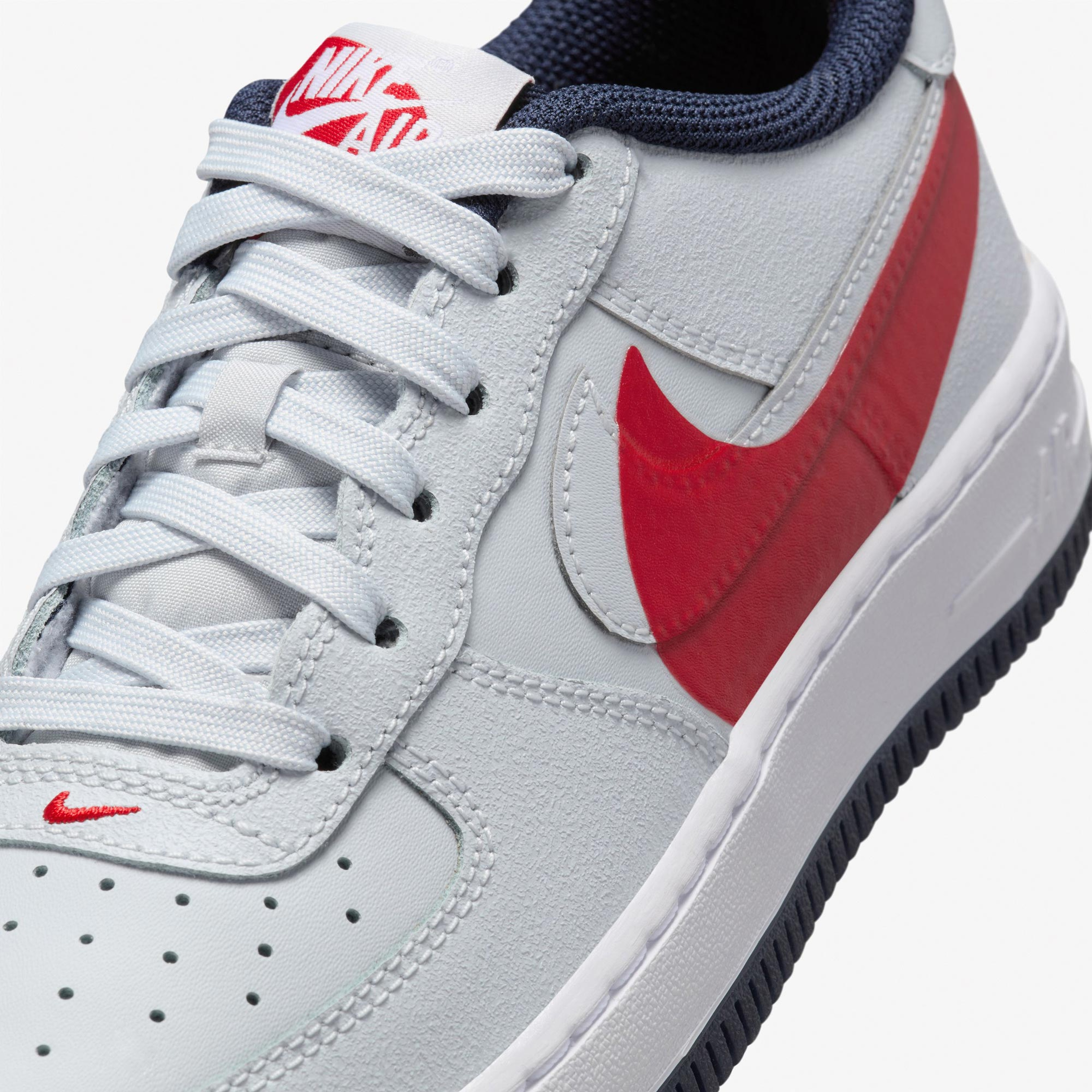 Nike Air Force 1 LV8 4 Kadın Beyaz Sneaker