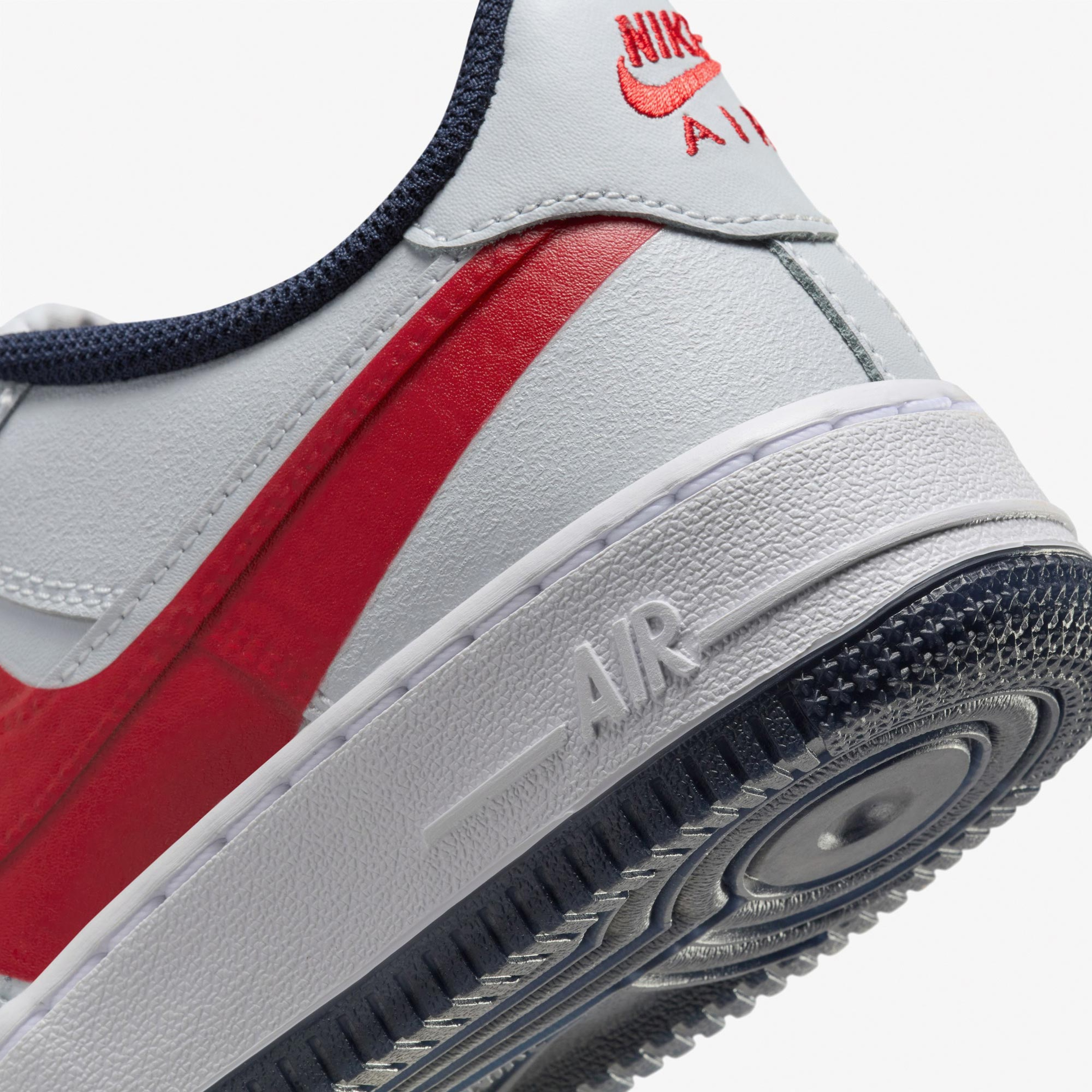 Nike Air Force 1 LV8 4 Kadın Beyaz Sneaker