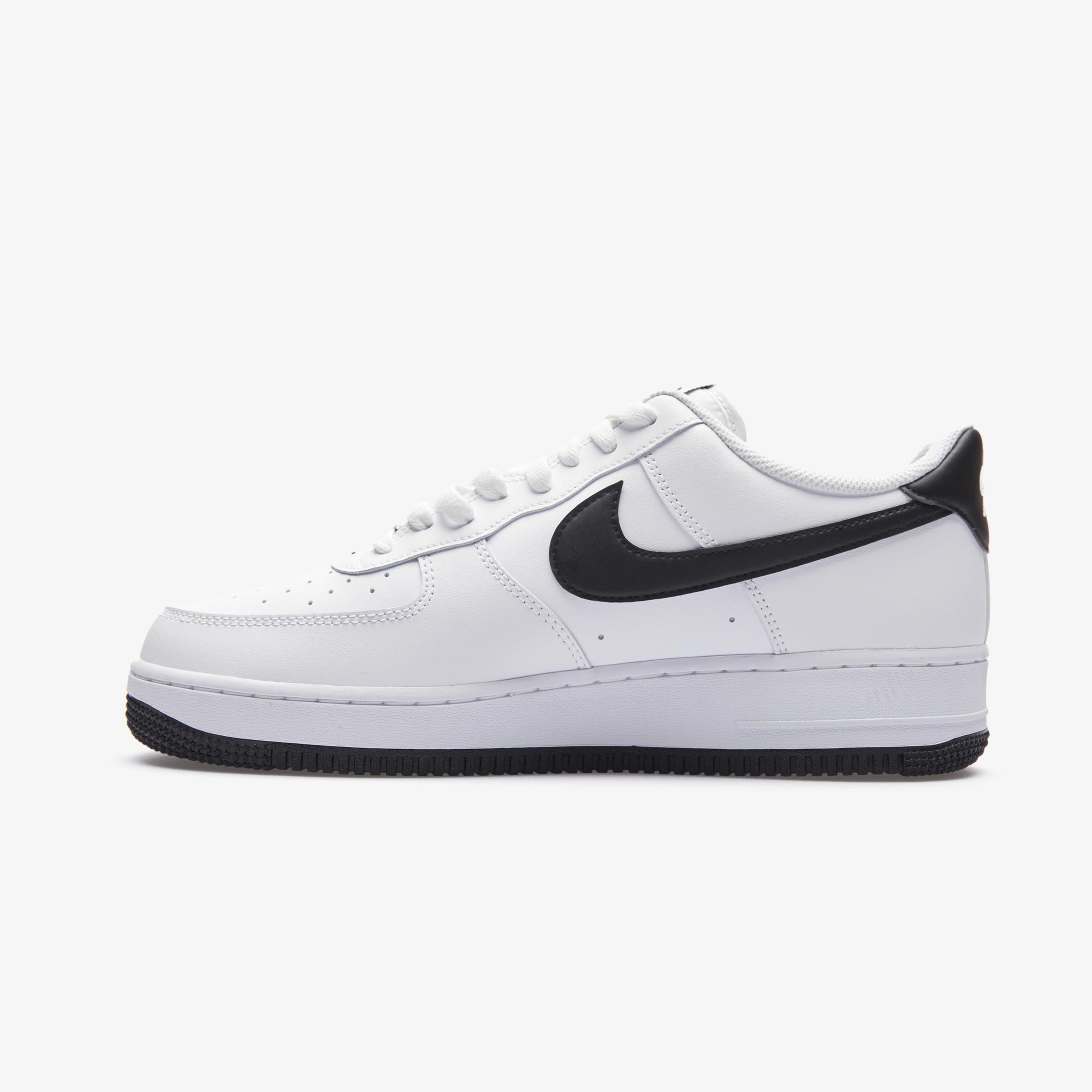 Nike Air Force 1 '07 Erkek Beyaz Sneaker