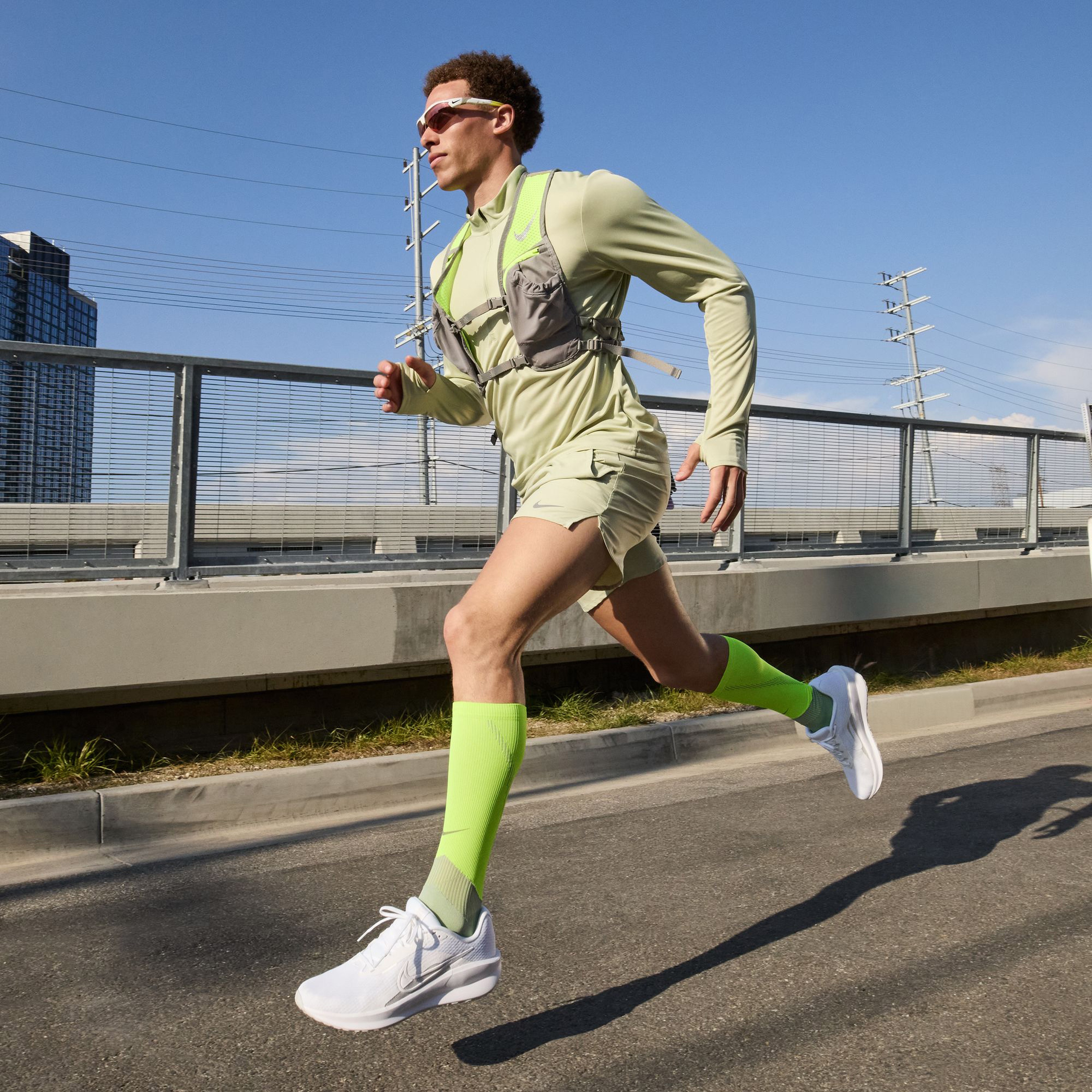 Nike Erkek Beyaz Koşu Ayakkabısı