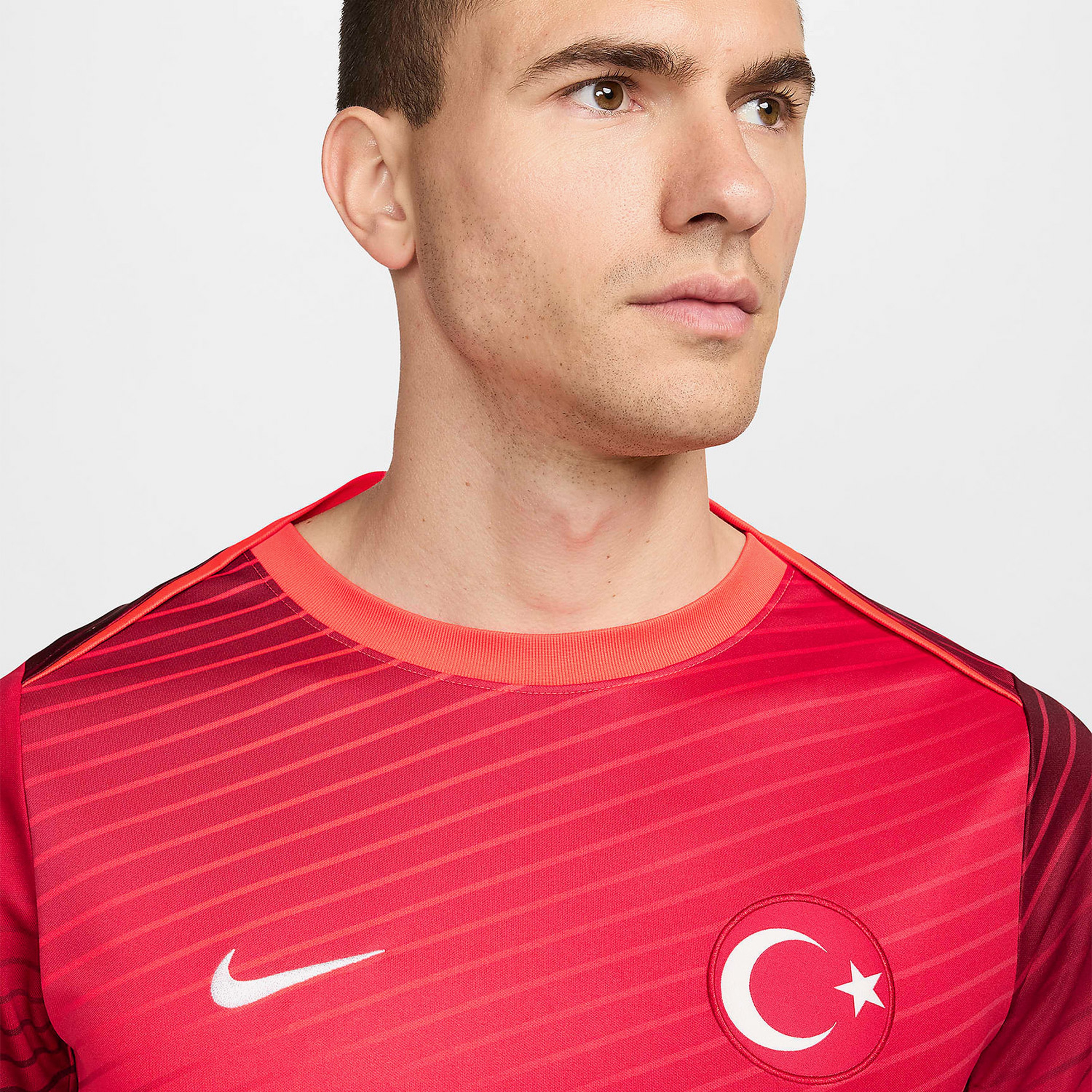 Nike Erkek Kırmızı Forma