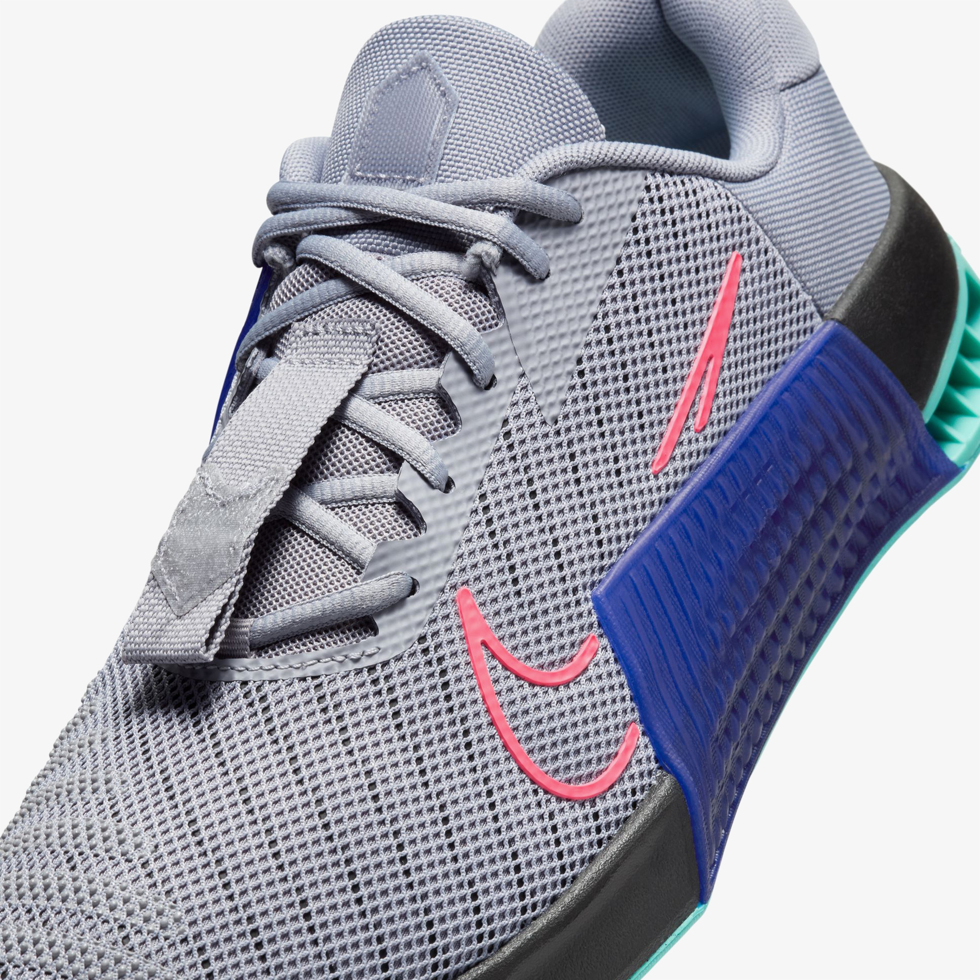 Nike Erkek Gri Antrenman Ayakkabısı