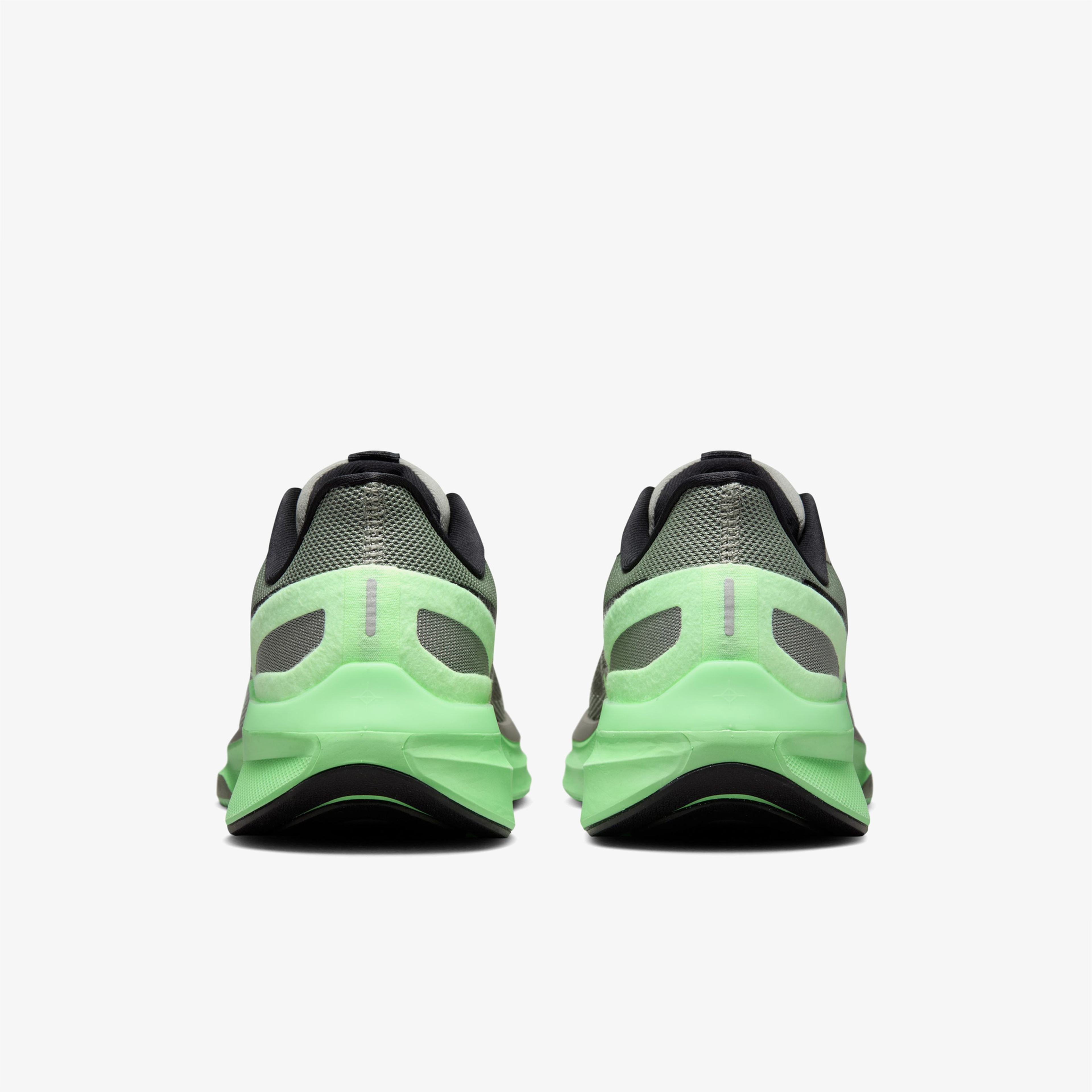 Nike Erkek Gri Koşu Ayakkabısı